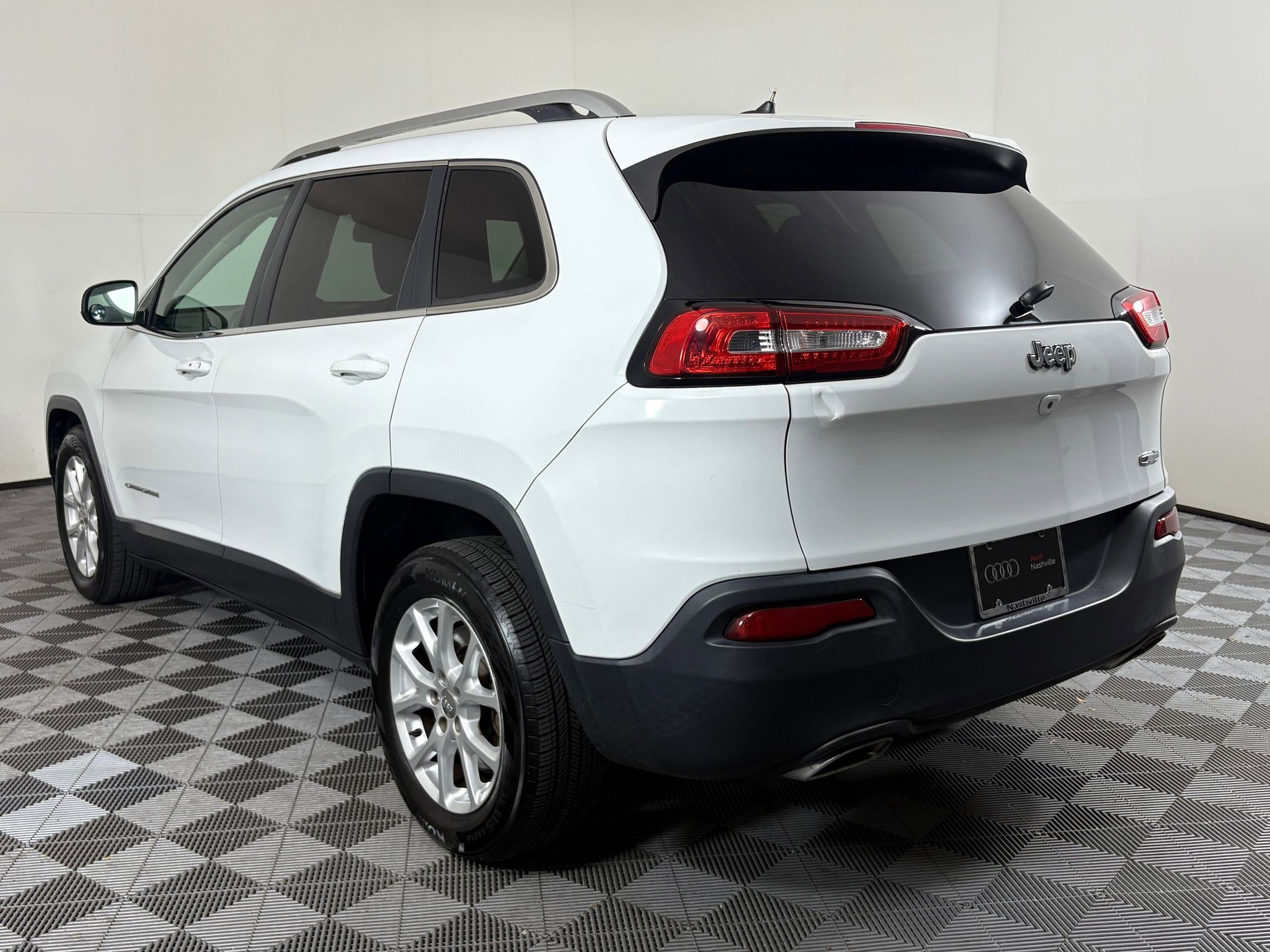 2015 Jeep Cherokee Latitude photo 3