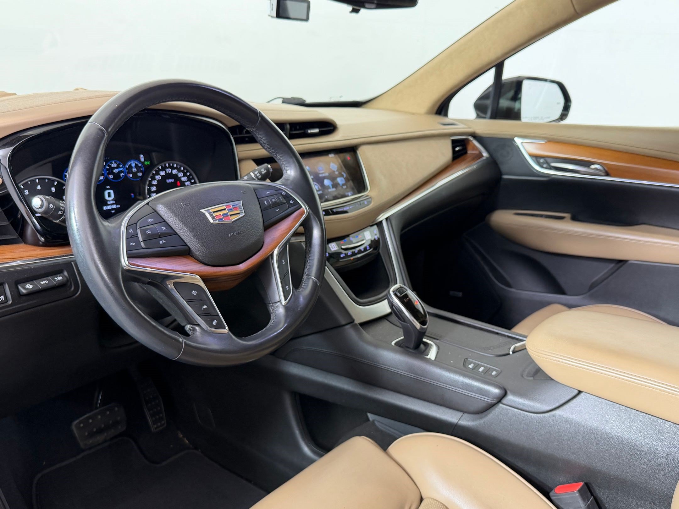 2017 CADILLAC XT5 Platinum AWD SUV