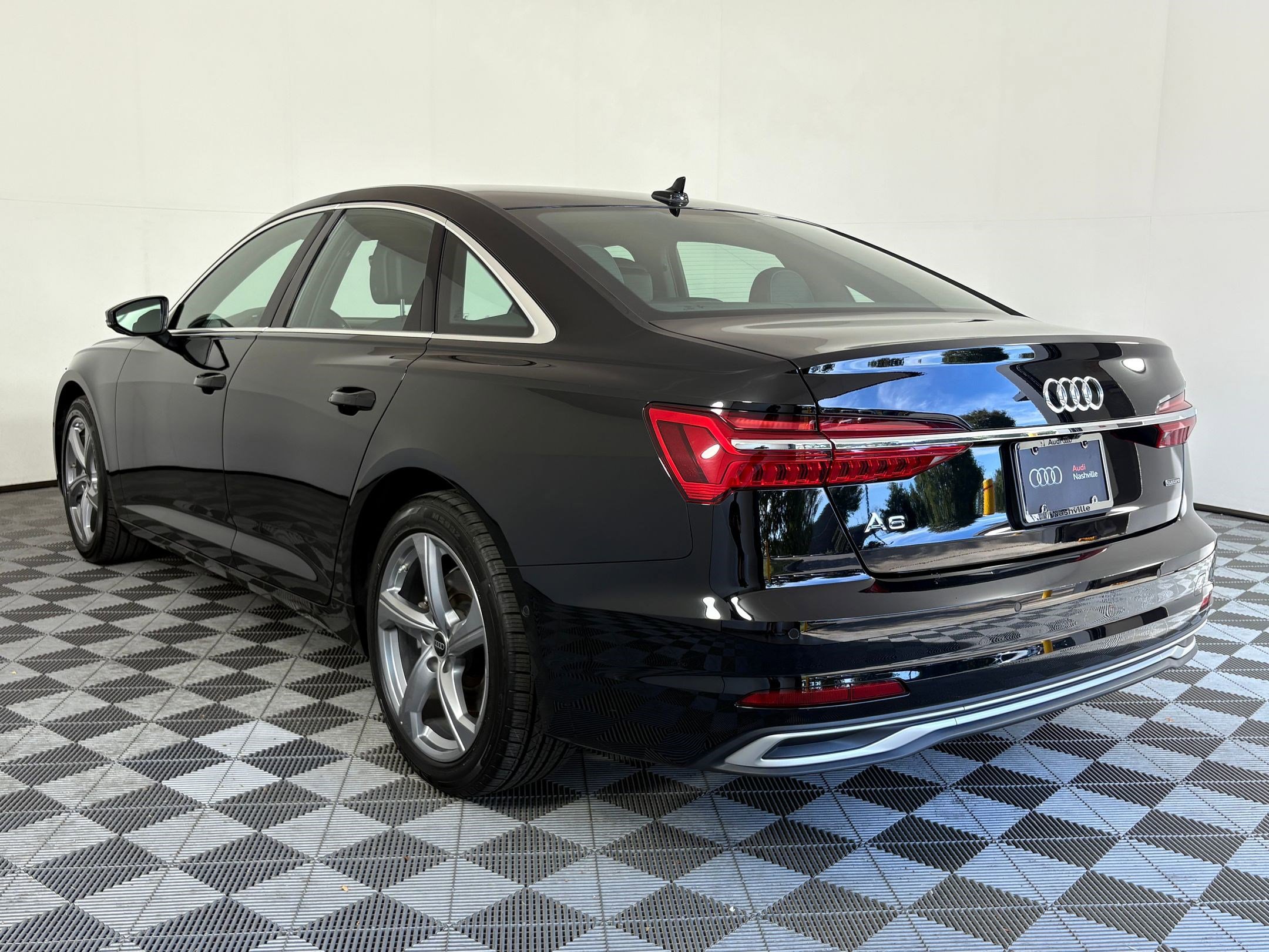 2024 Audi A6 Quattro Premium Plus photo 3