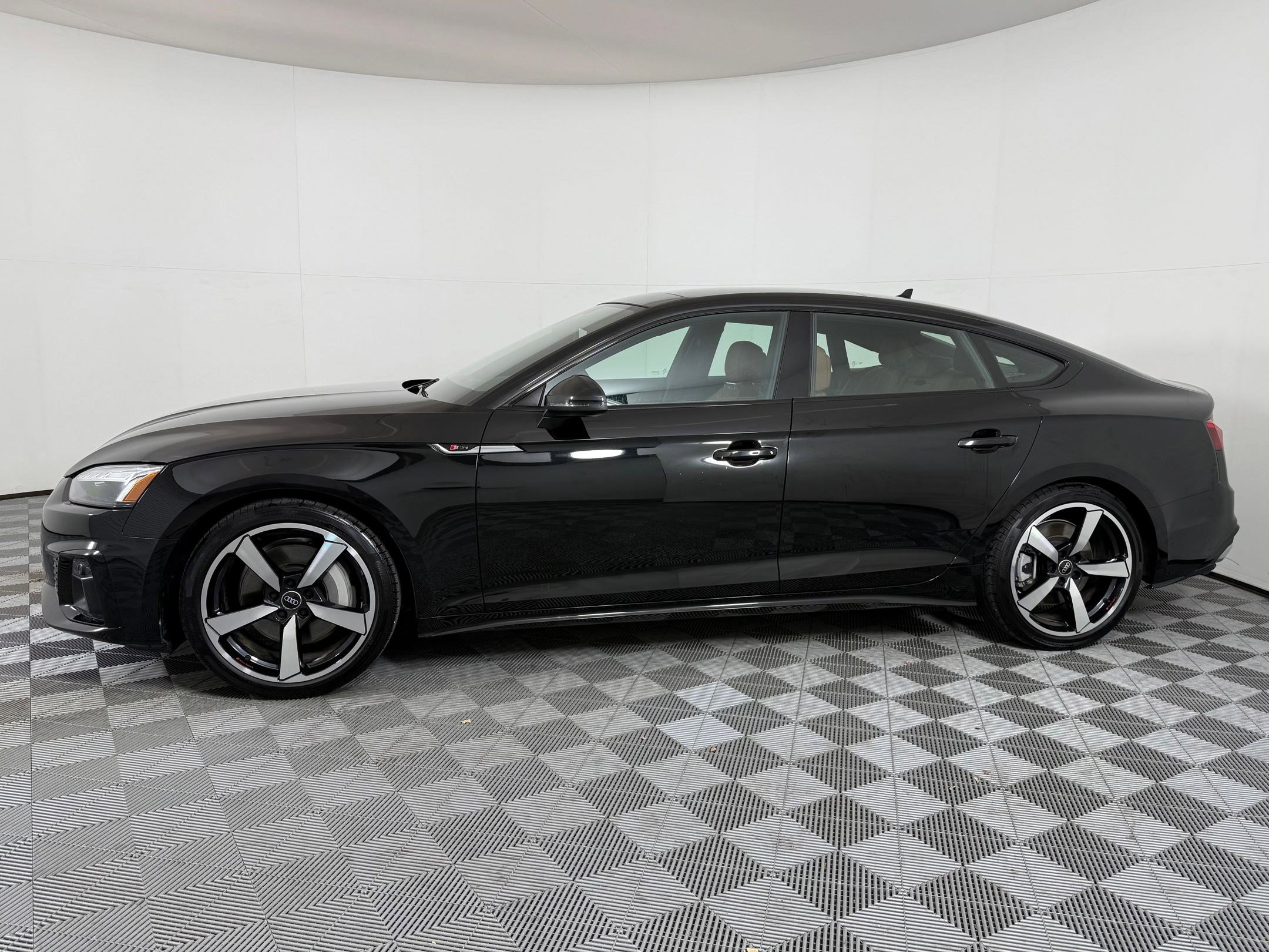 2025 Audi A5 S line Quattro Premium Plus photo 2