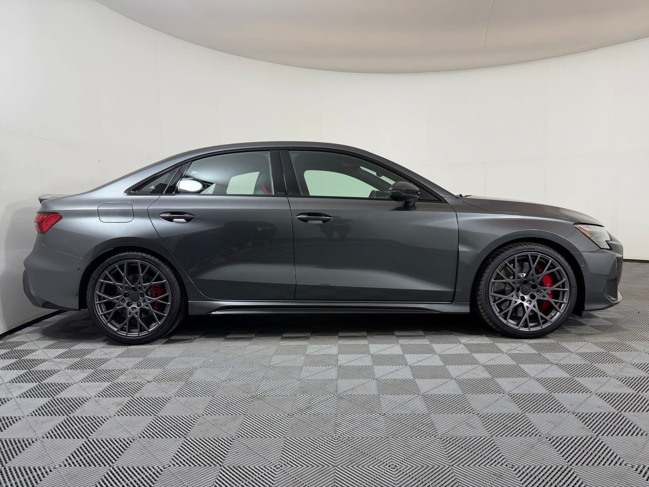RS 3 RS 3 TFSI Quattro S Tronic (quattro) Sedan