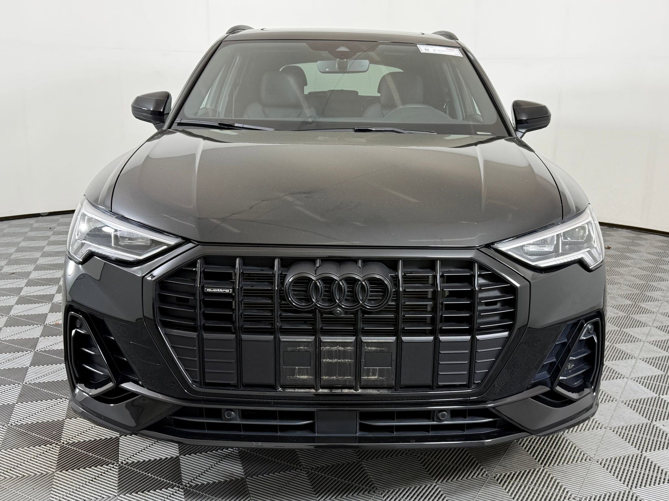 2025 Audi Q3 S line Premium Plus photo 4