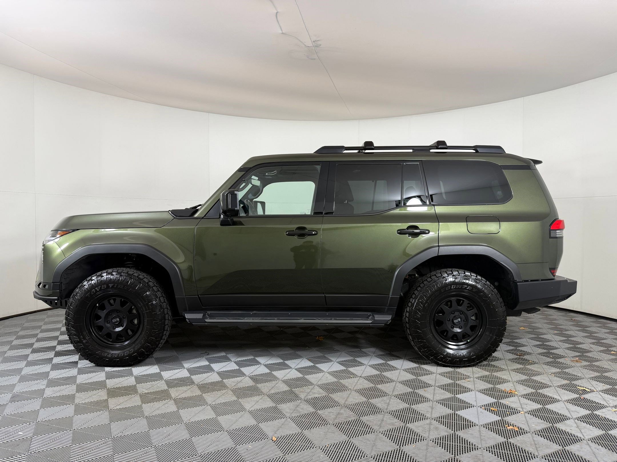 2024 Lexus GX 550 Overtrail photo 2