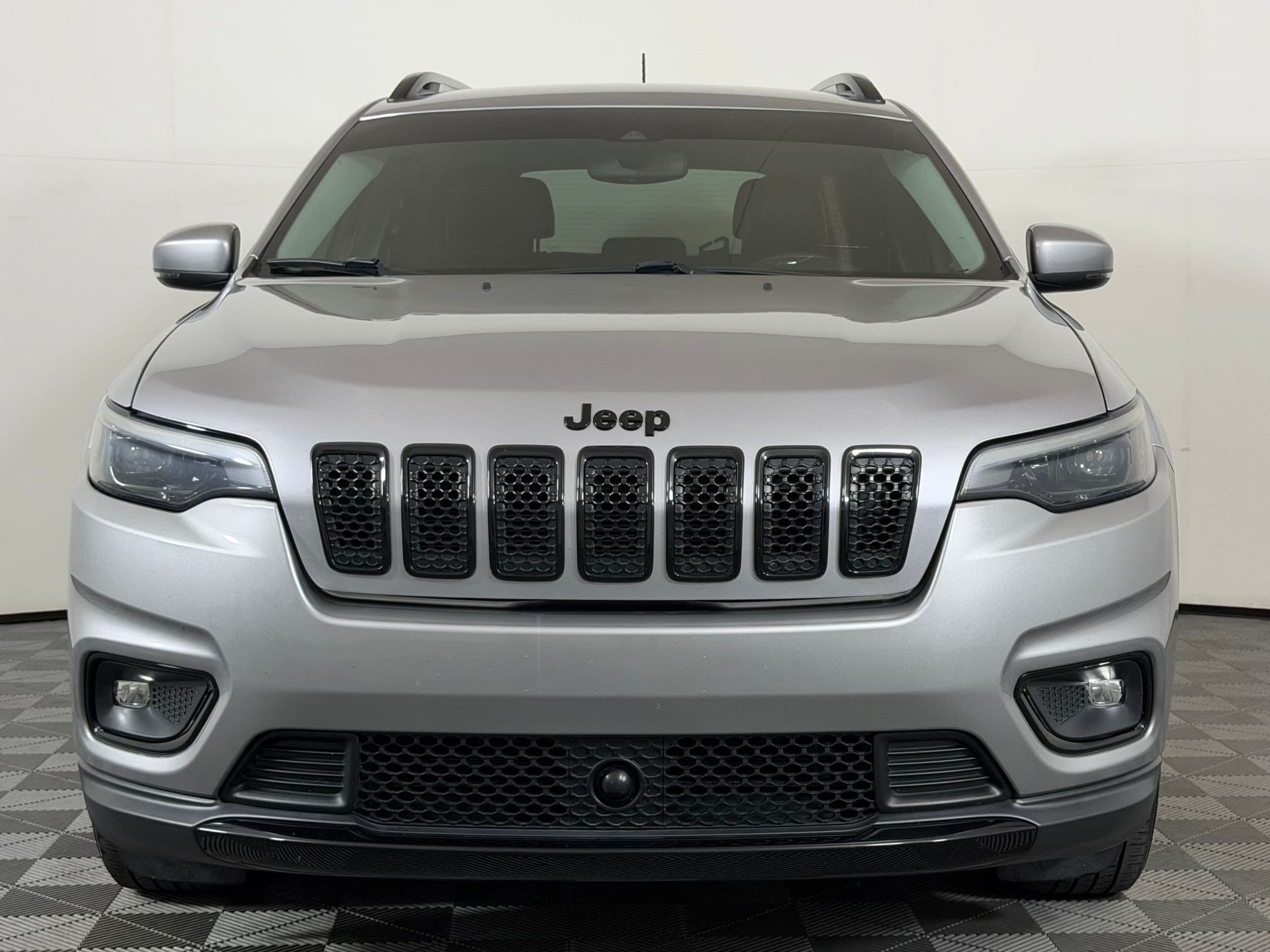 Cherokee Altitude SUV