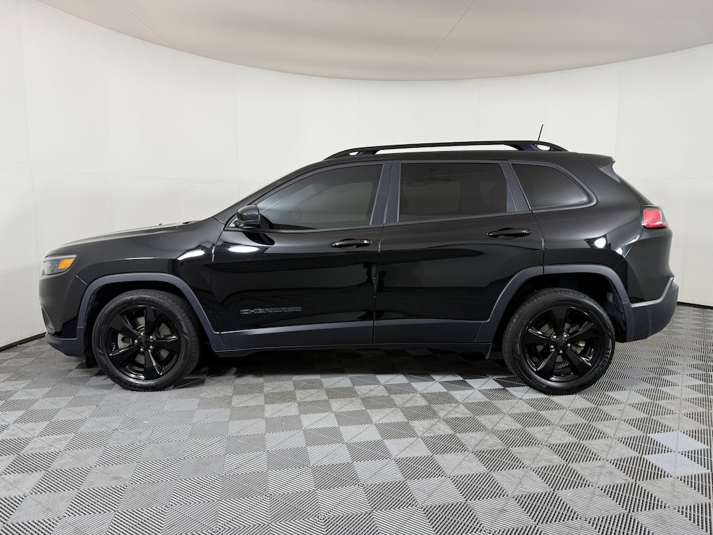 Used 2020 Jeep Cherokee Altitude SUV