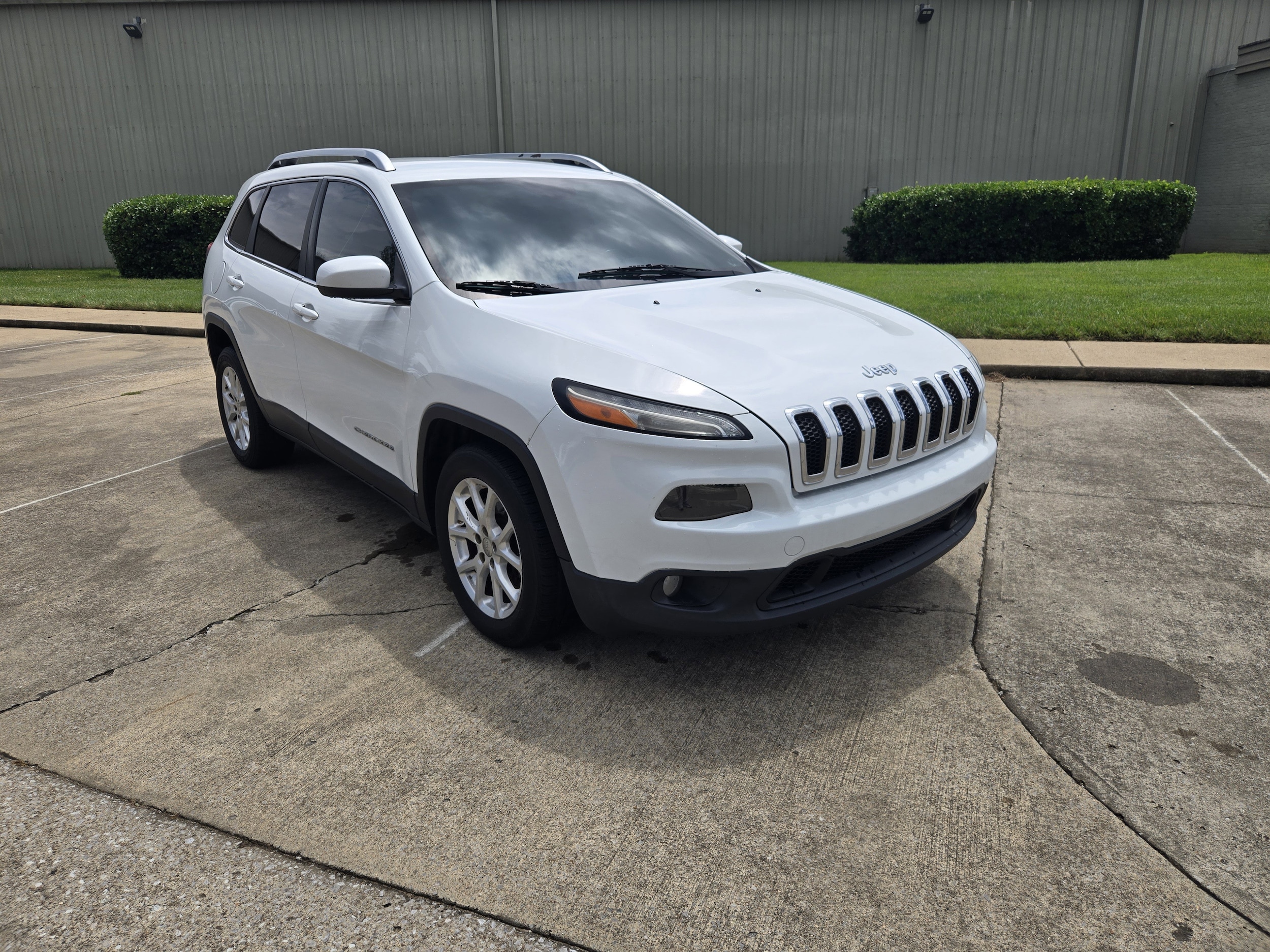 Used 2014 Jeep Cherokee Latitude with VIN 1C4PJLCS2EW103287 for sale in Brentwood, TN