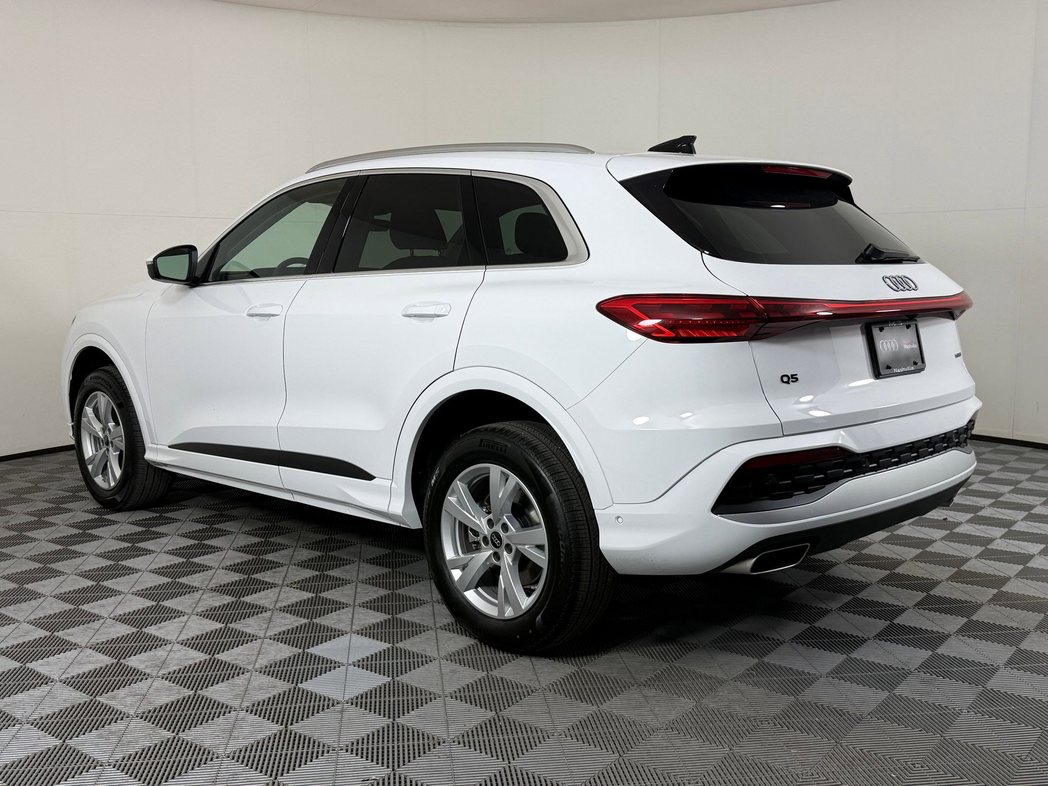 2025 Audi Q5 2.0T Premium photo 3