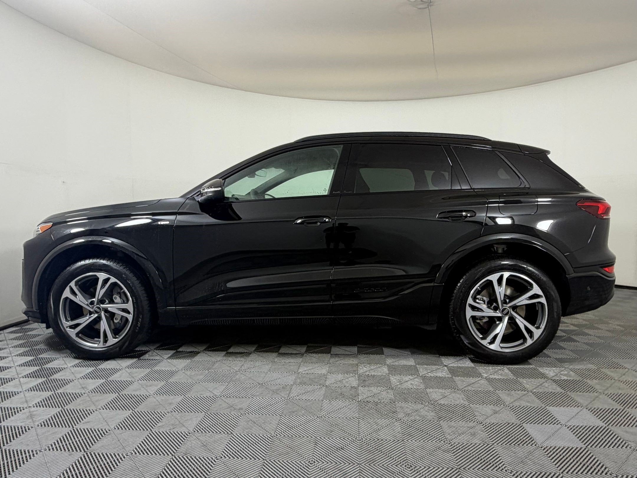 Q6 E-tron Premium Plus SUV