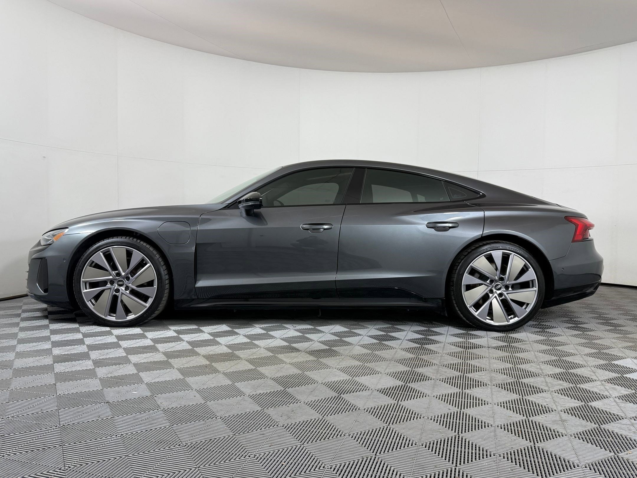 Used 2022 Audi e-tron GT Prestige with VIN WAUEJBFW8N7008644 for sale in Brentwood, TN