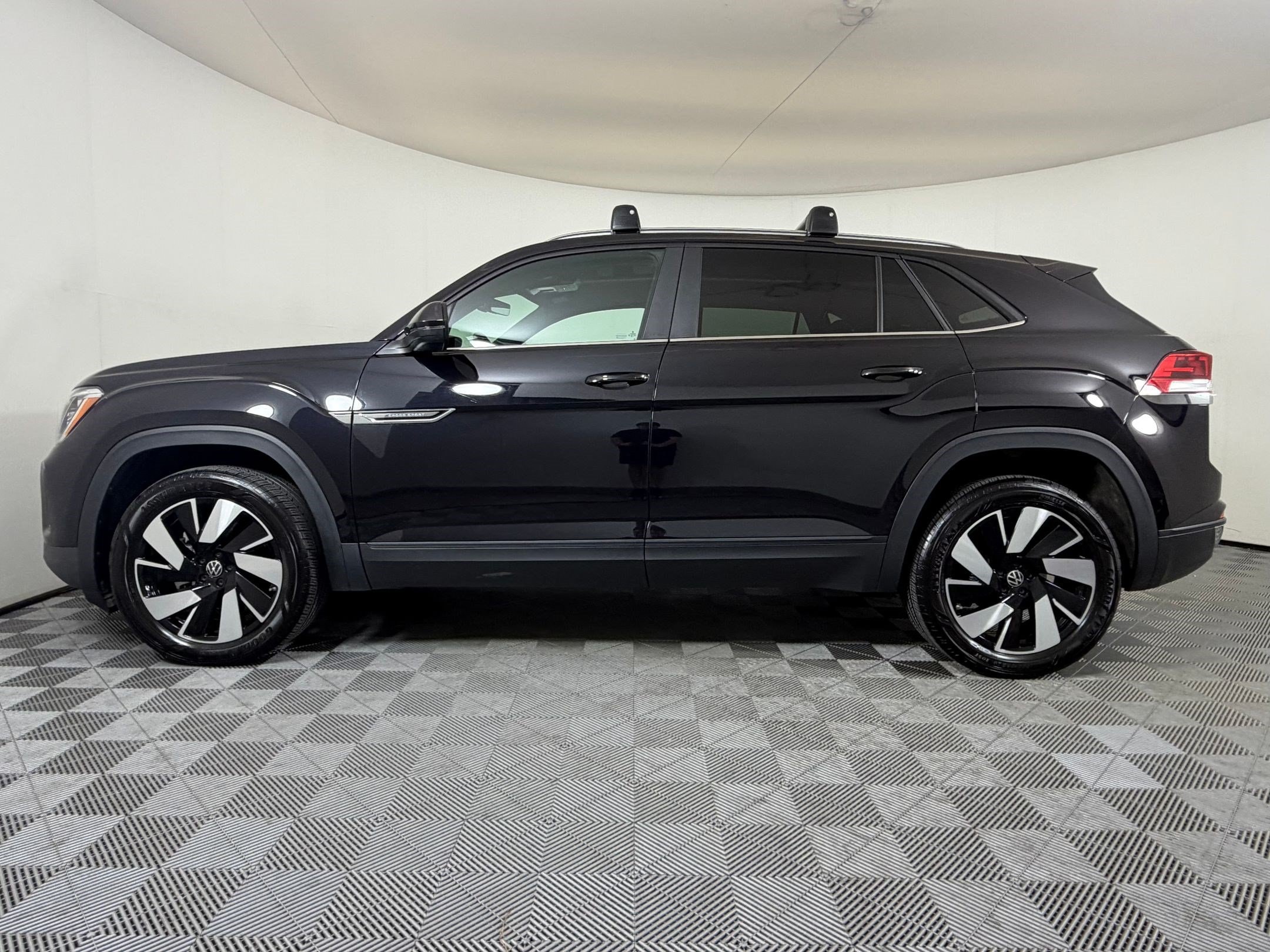 2024 Volkswagen Atlas Cross Sport 2.0T SE W/Technology SUV