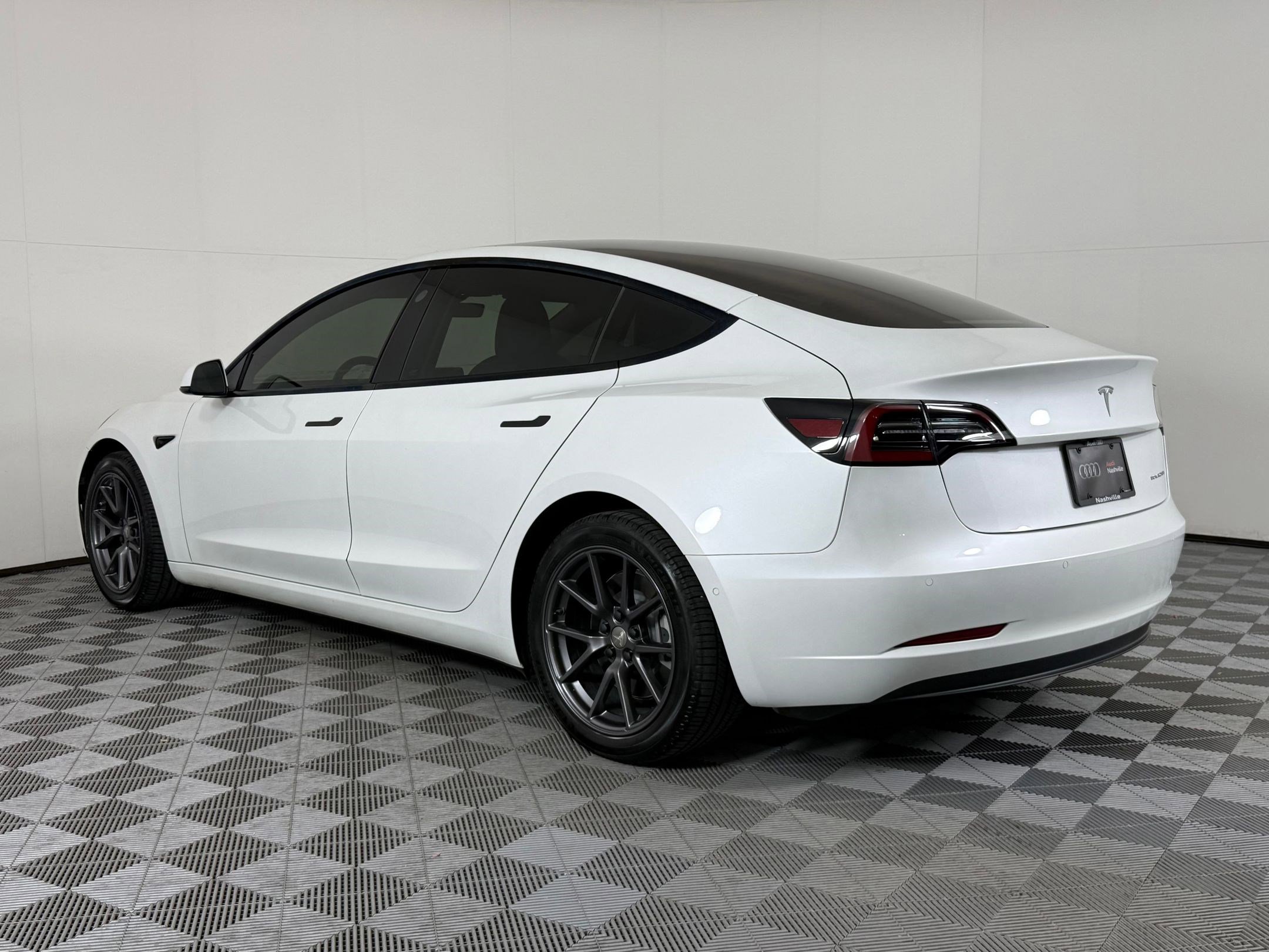 2021 Tesla Model 3 Long Range photo 3