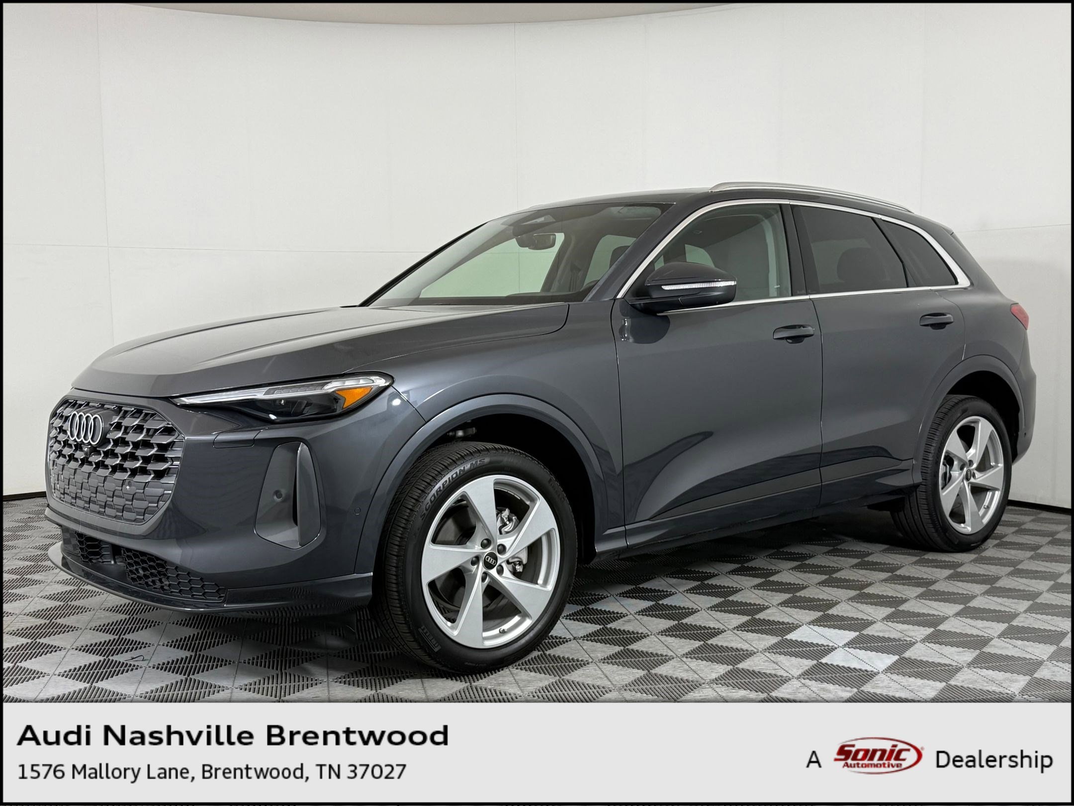 2025 Audi New Q5 Premium Plus's photo