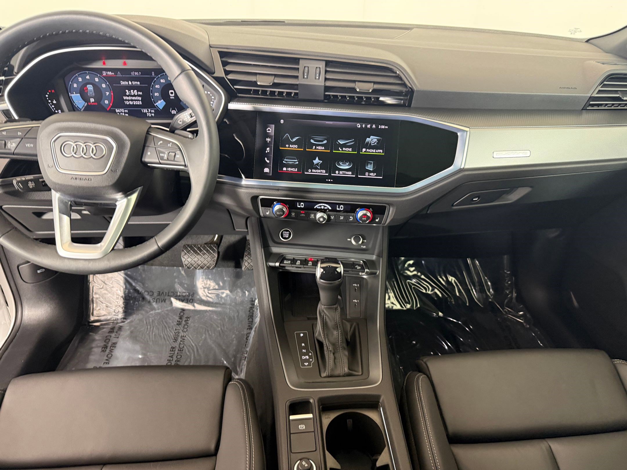 2025 Audi Q3 S line Premium photo 4