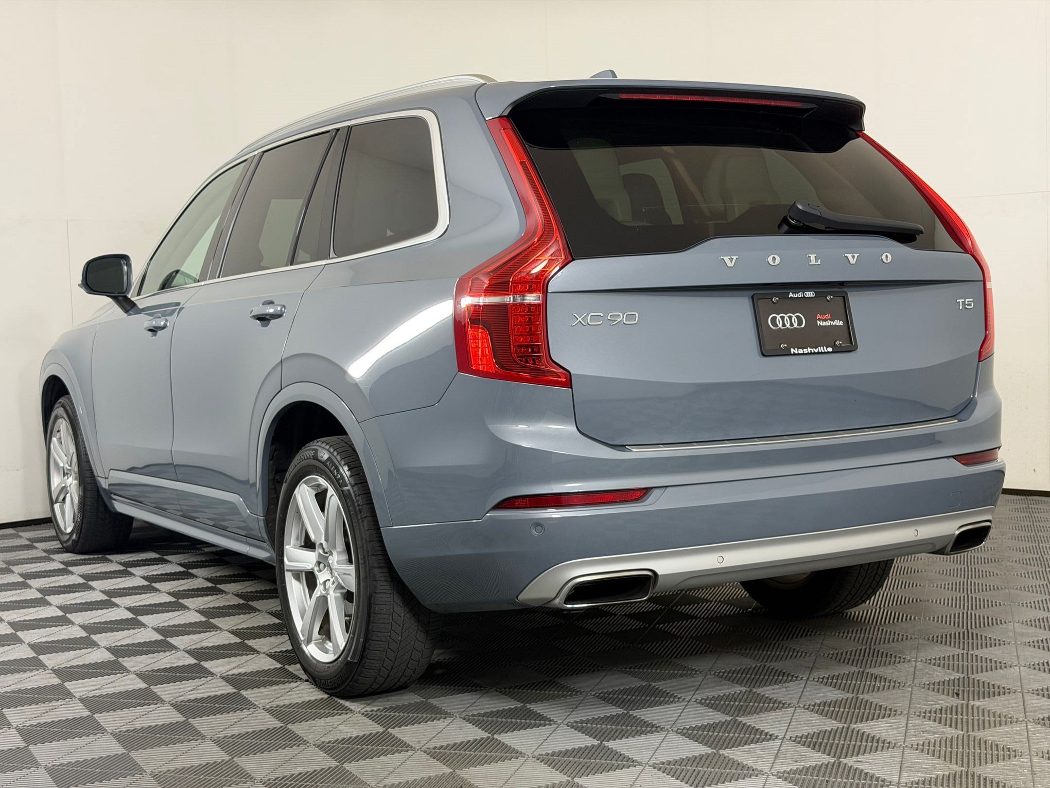 2021 Volvo XC90 Momentum SUV
