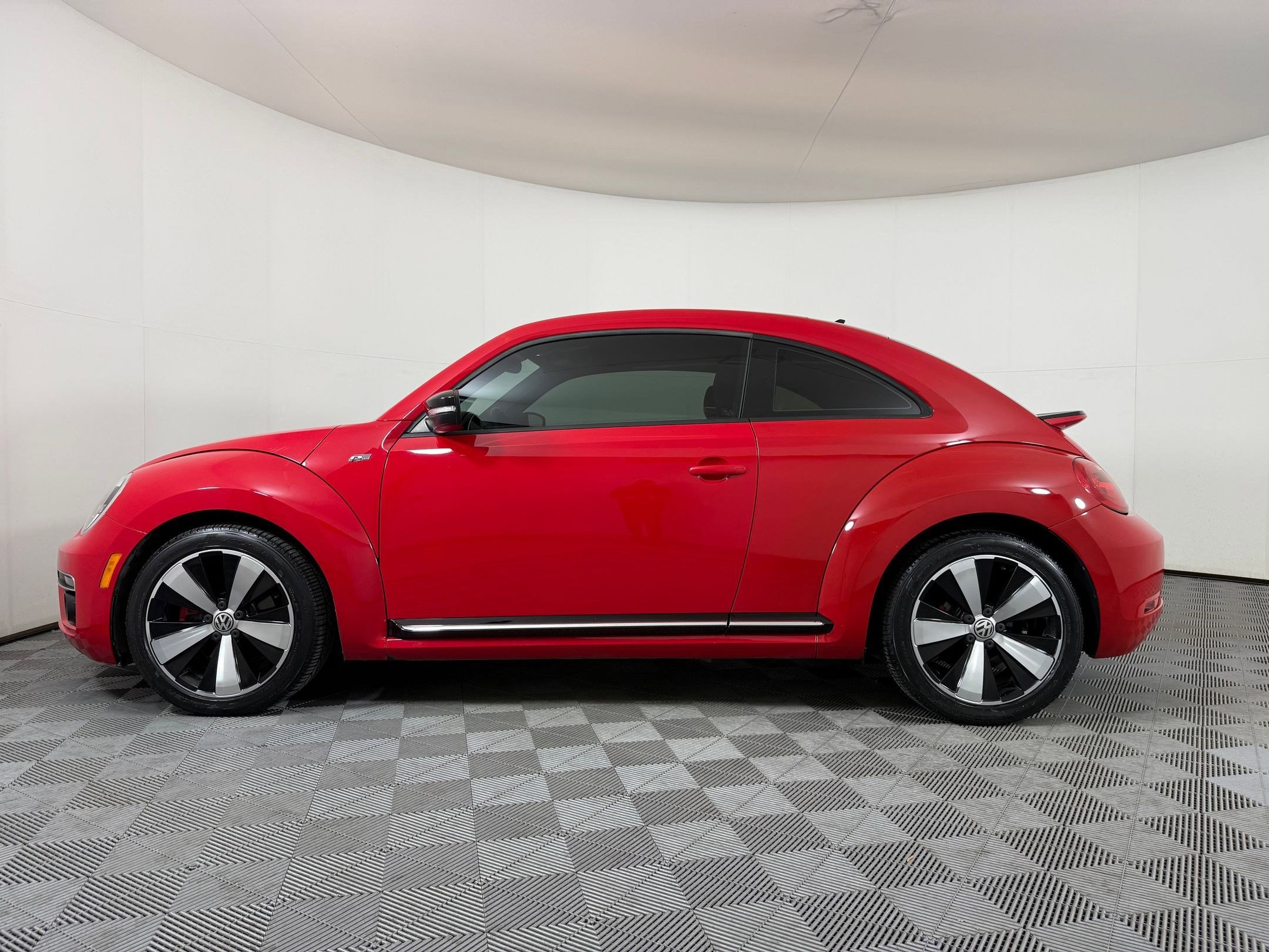Used 2014 Volkswagen Beetle R-Line with VIN 3VW4S7AT1EM601626 for sale in Brentwood, TN