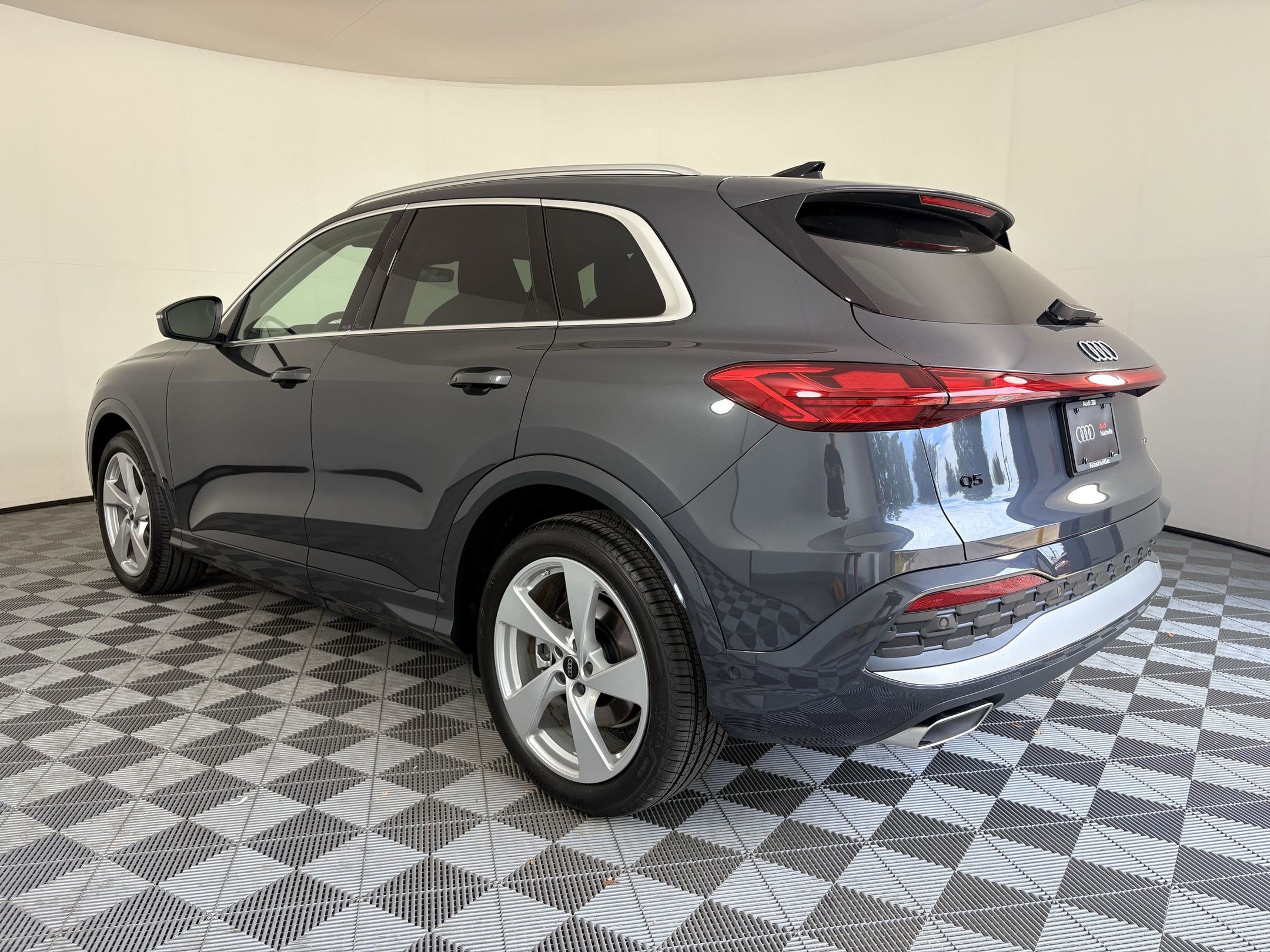 2025 Audi Q5 2.0T Prestige photo 3