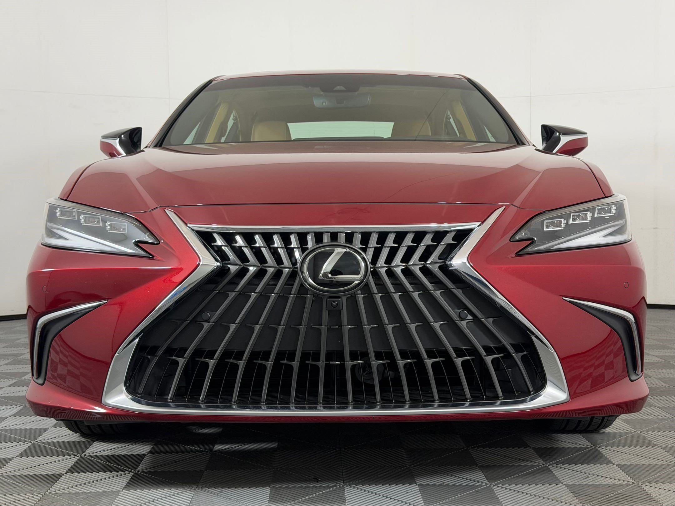 2025 LEXUS ES ES 300h Ultra Luxury Sedan