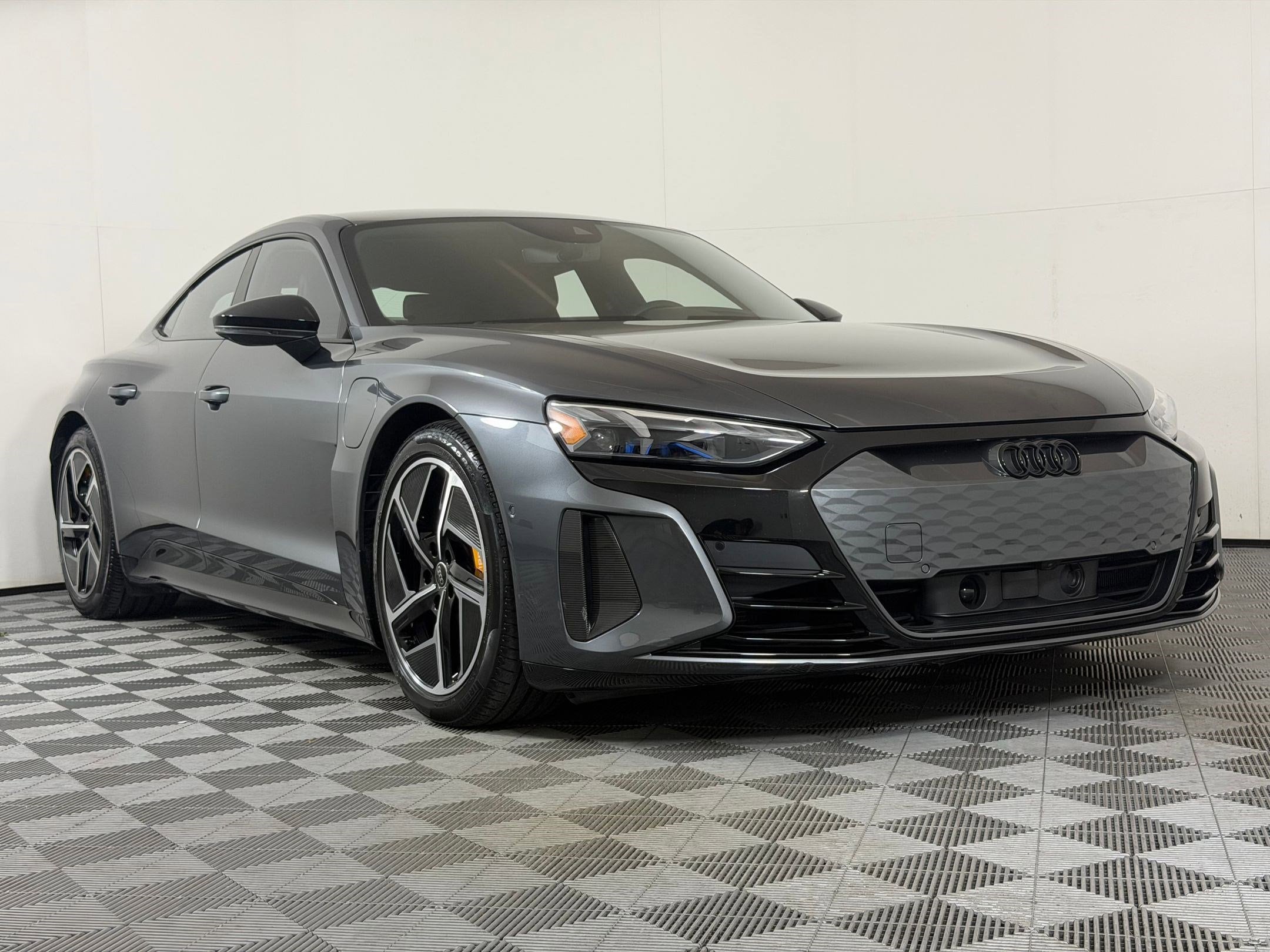 RS E-tron GT Quattro Sedan