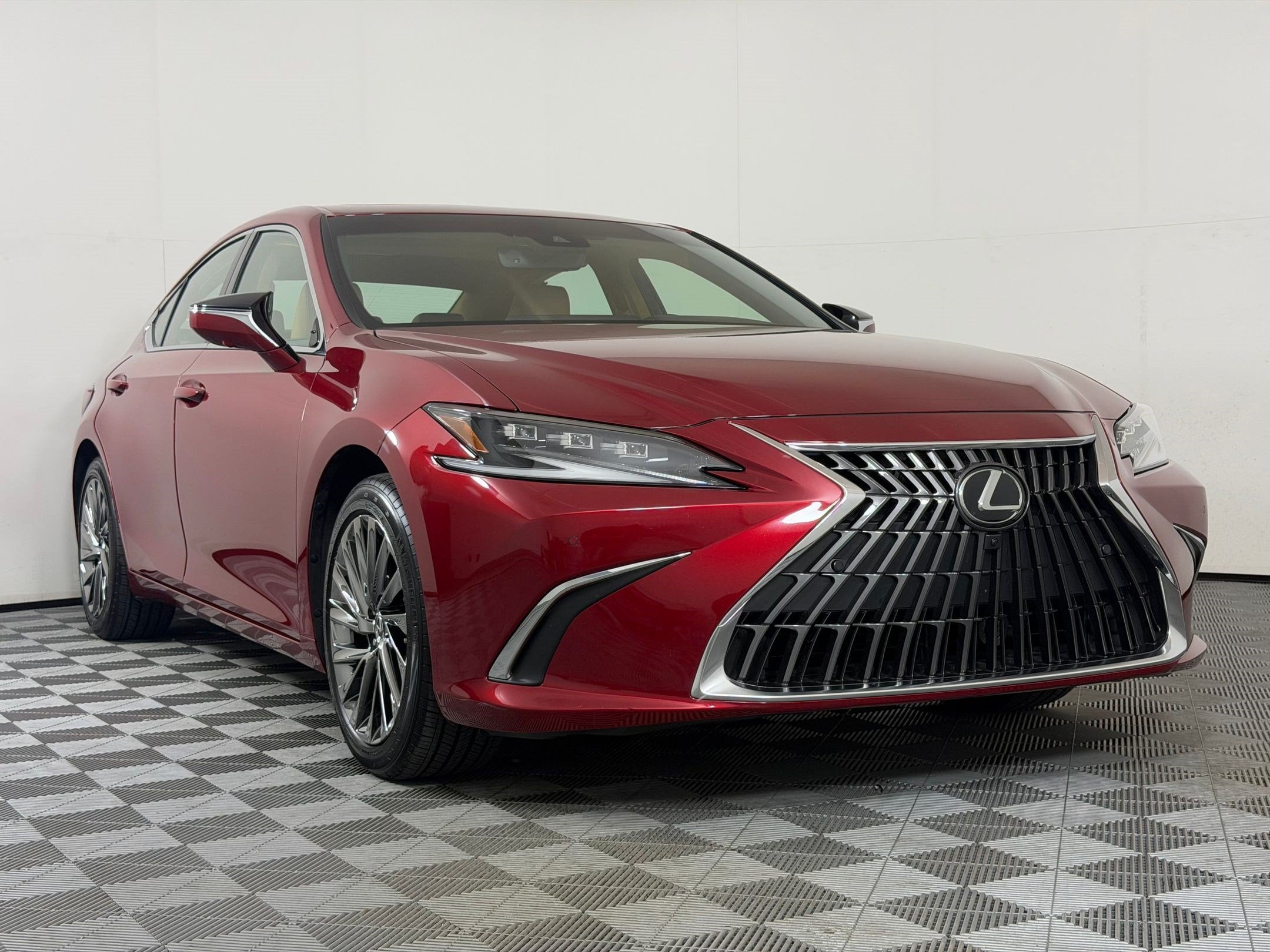 2025 LEXUS ES ES 300h Ultra Luxury Sedan