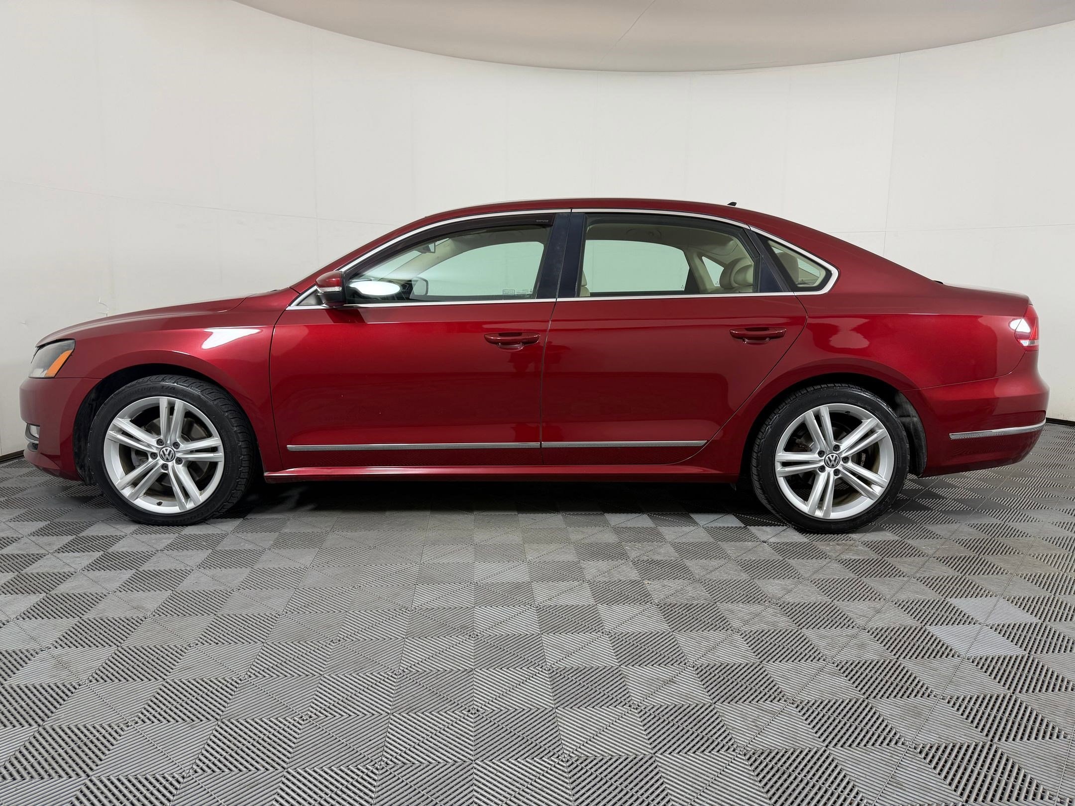 Passat 2.0L TDI SEL Premium Sedan