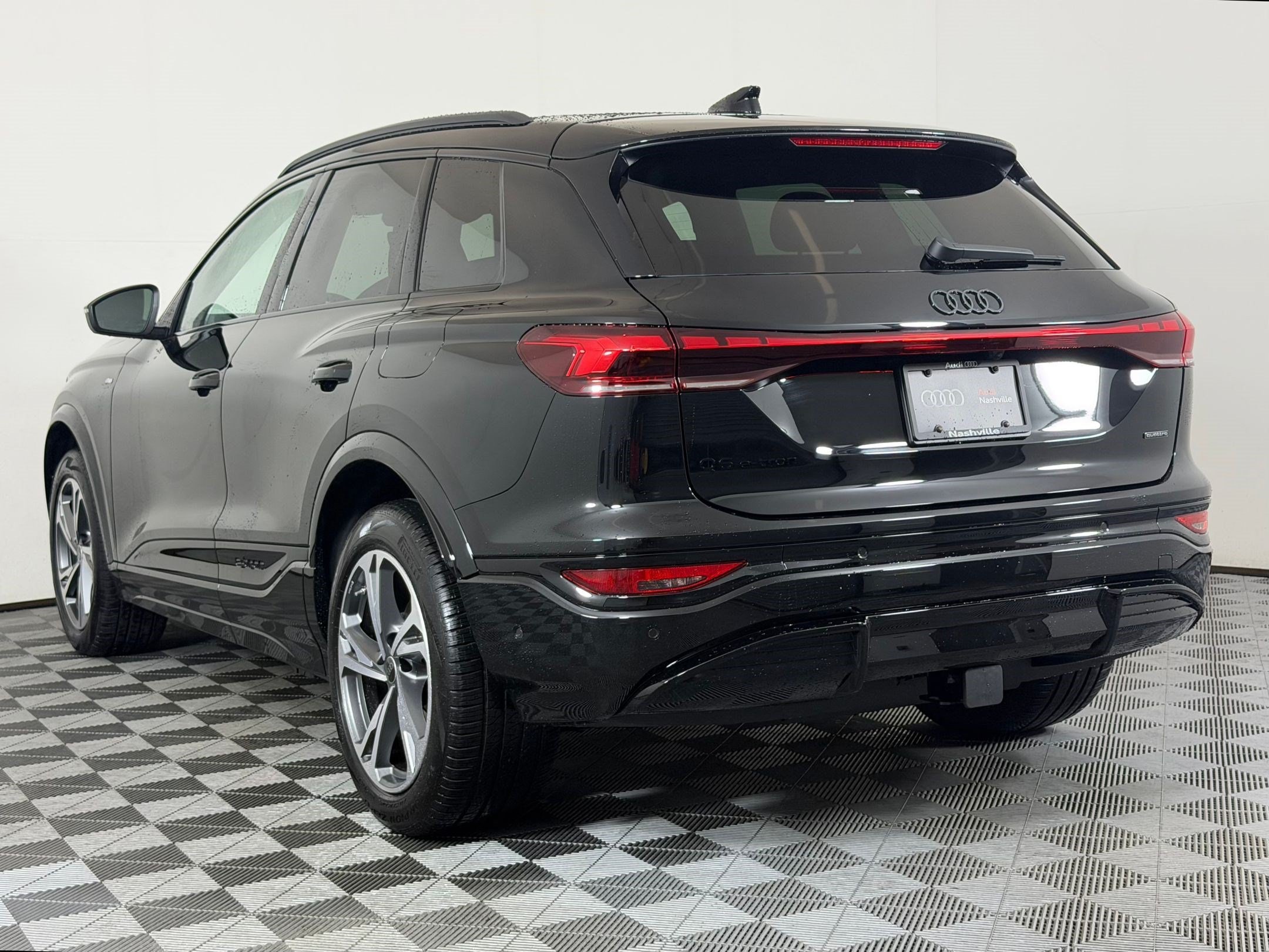 Q6 E-tron Premium Plus SUV