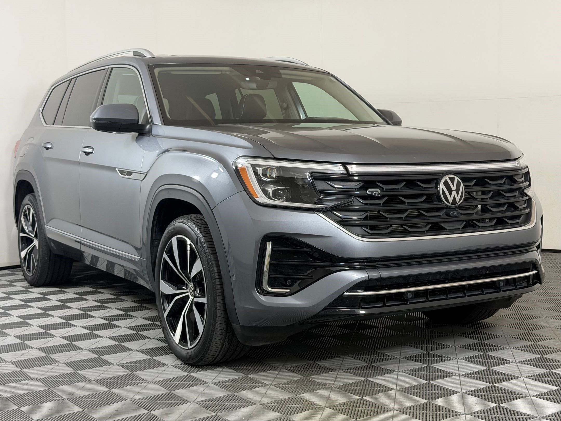 Atlas 2.0T SEL Premium R-Line SUV