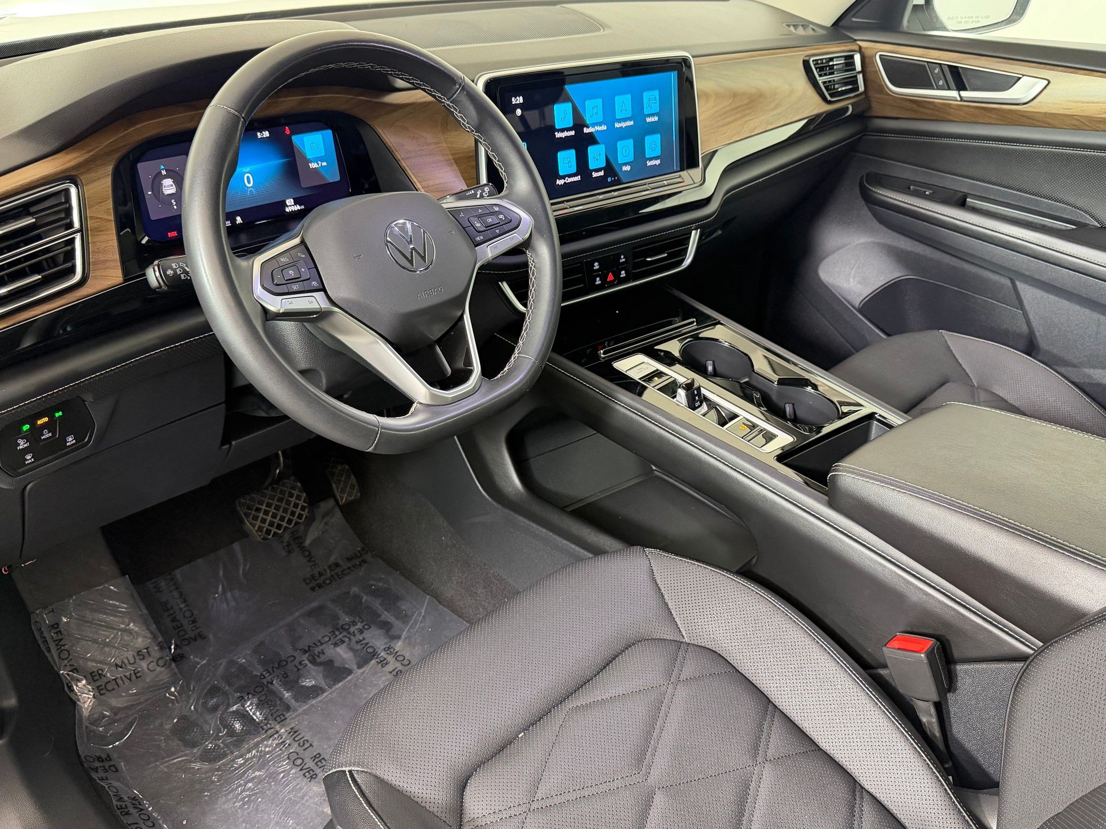 Atlas 2.0T SE W/Technology SUV