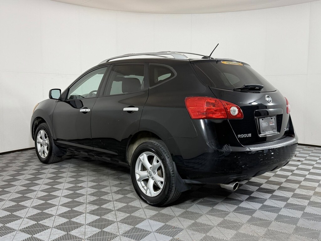 2010 Nissan Rogue SL photo 3