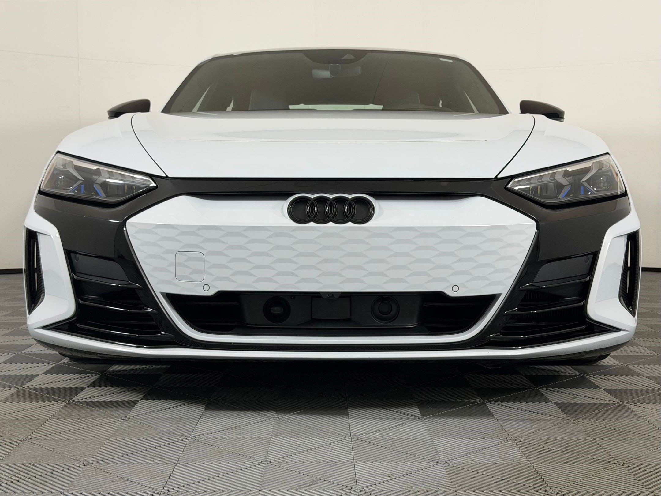 RS E-tron GT Quattro Sedan