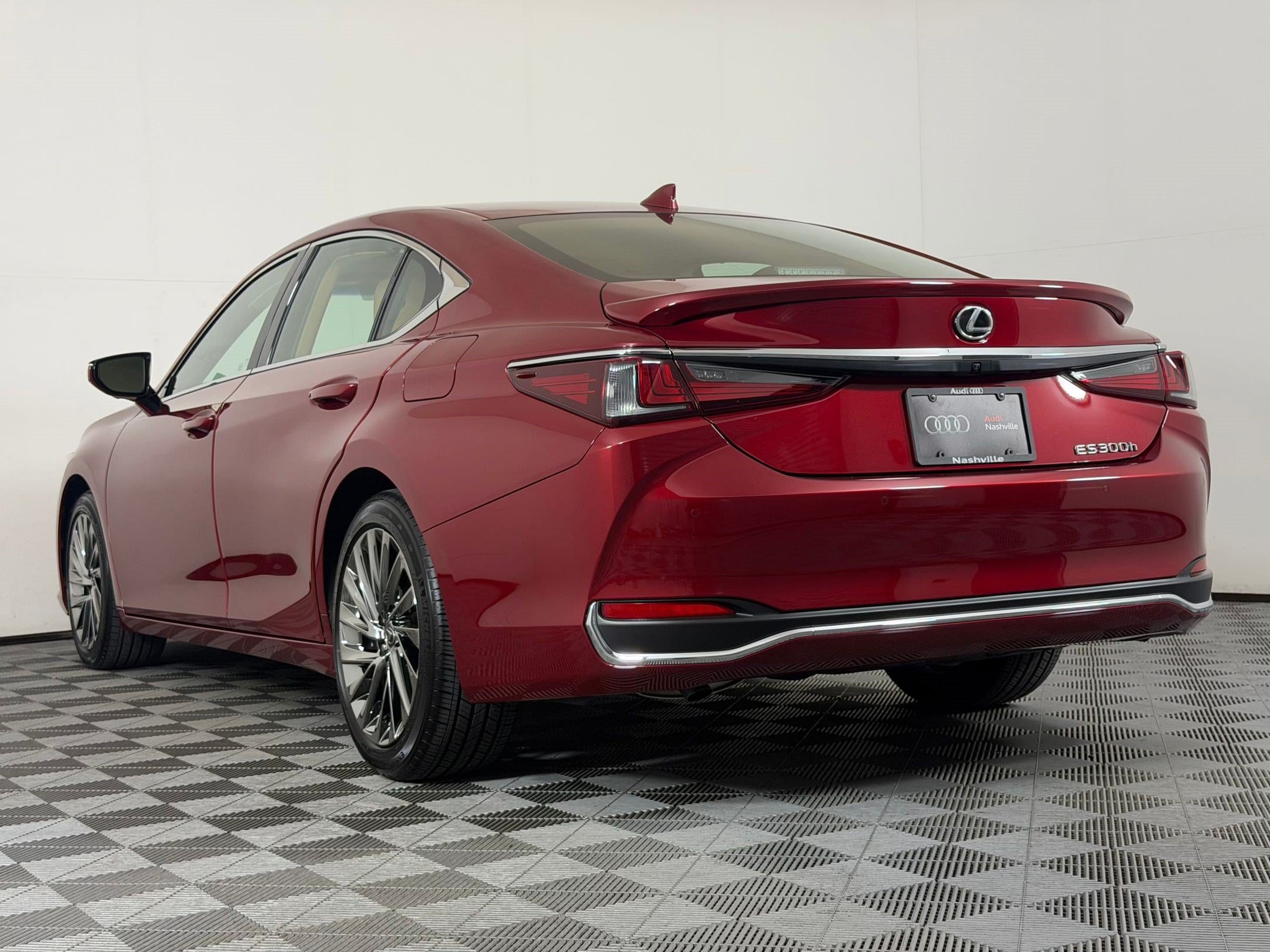 2025 LEXUS ES ES 300h Ultra Luxury Sedan