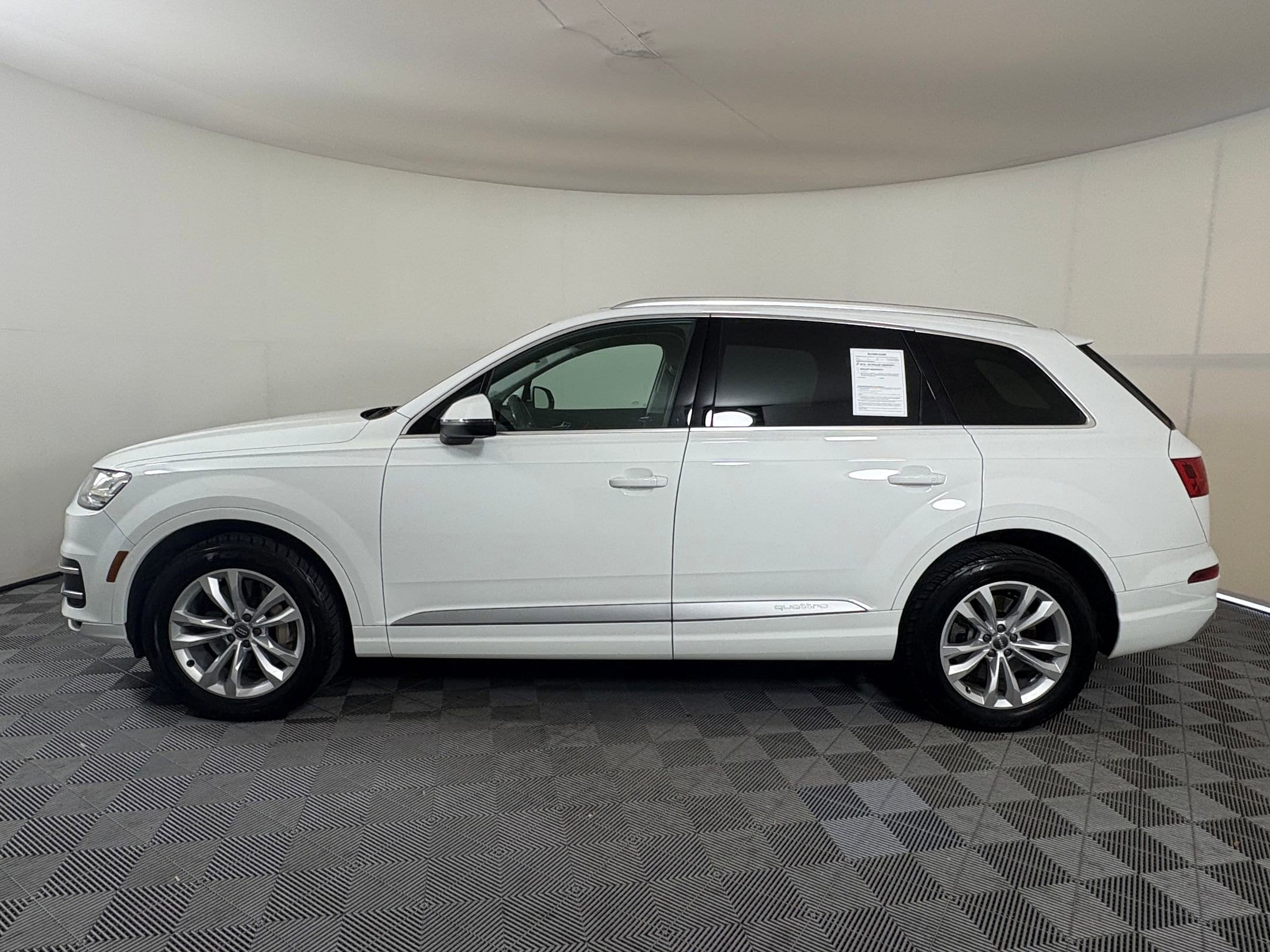 Used 2019 Audi Q7 Premium Plus with VIN WA1LAAF72KD043233 for sale in Brentwood, TN