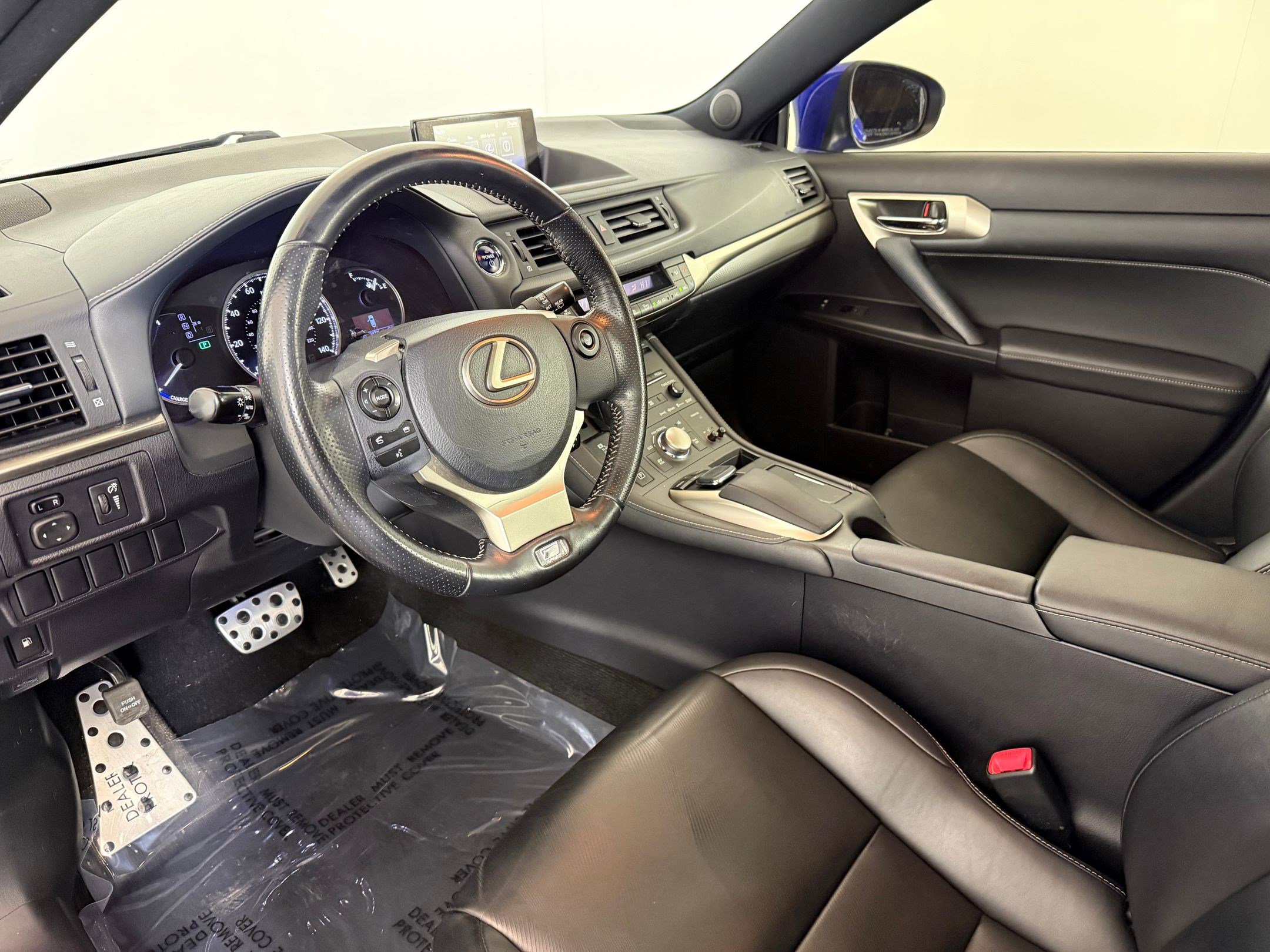 2015 Lexus CT 200h photo 4