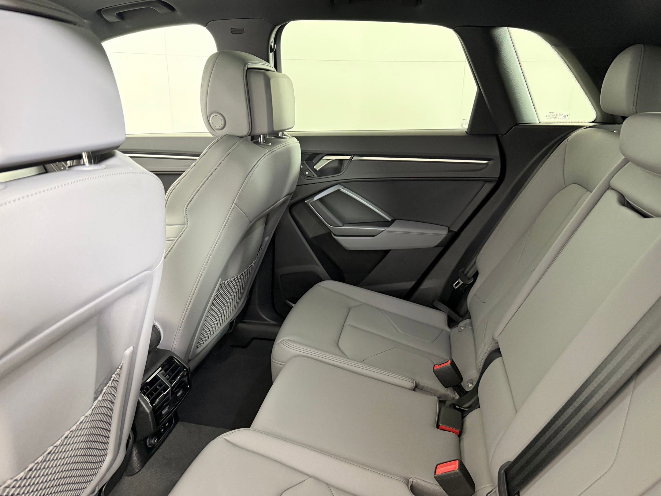 2025 Audi Q3 S Line Premium - Photo 24