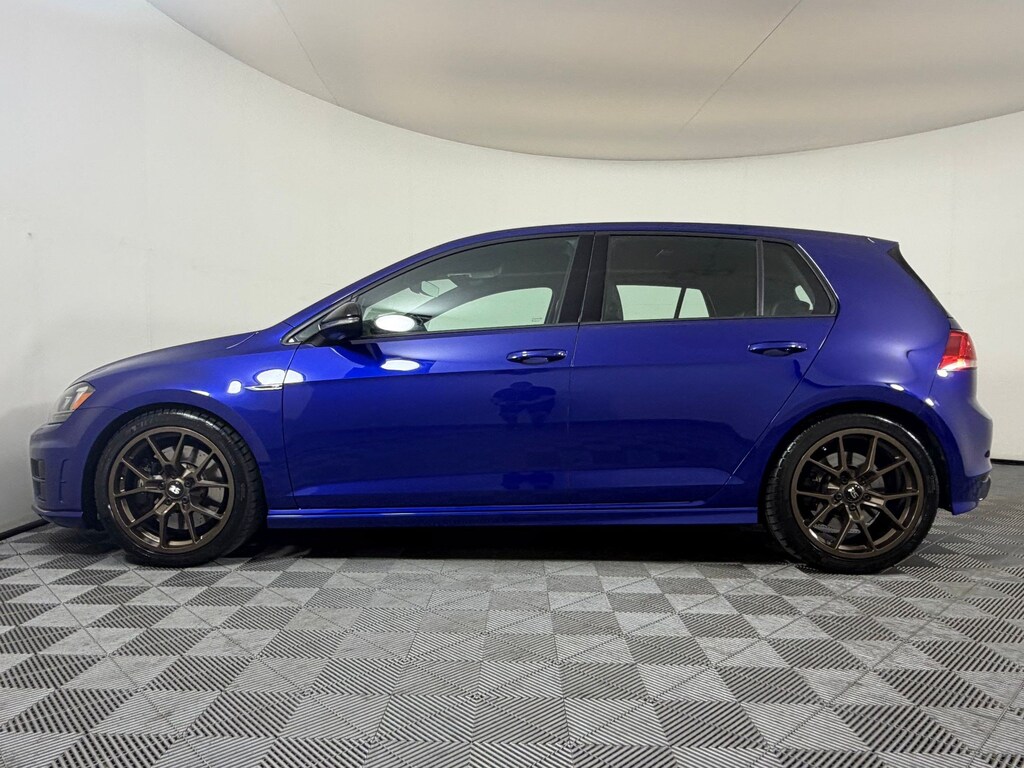 Used 2017 Volkswagen Golf R Golf R 4-Door w/DCC & Navigation (4-Door DSG w/DCC Hatchback