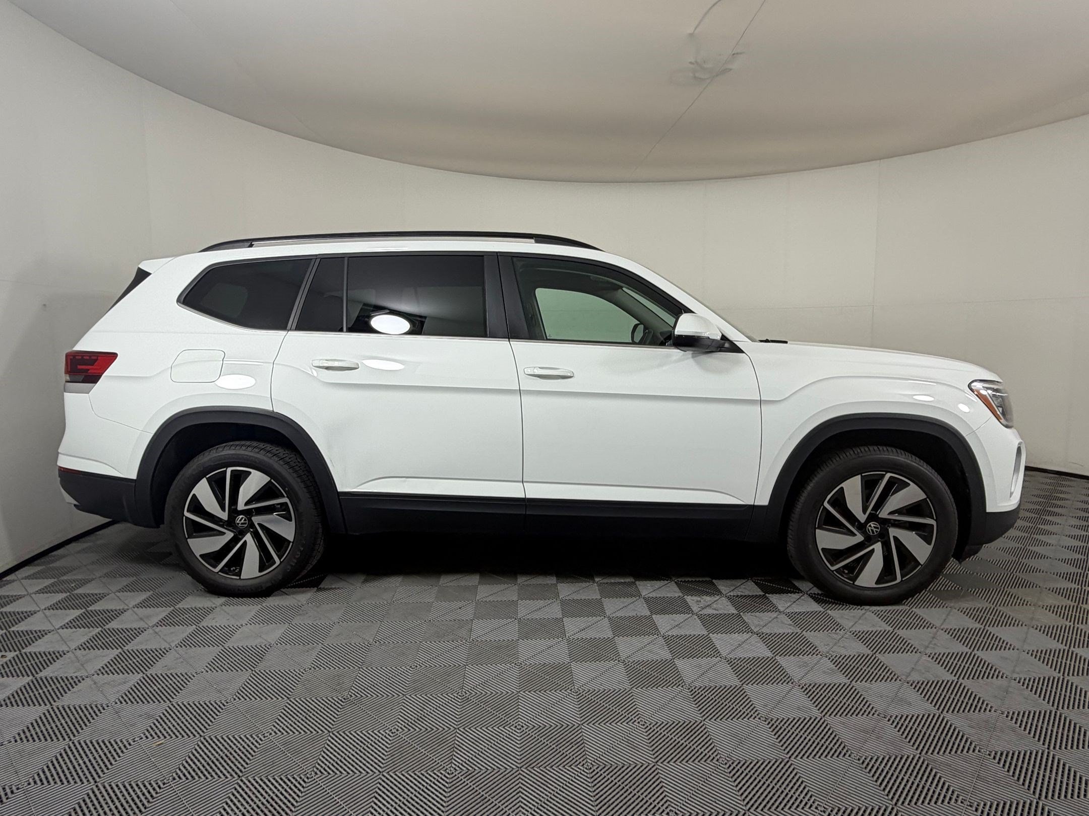 Atlas 2.0T SE W/Technology SUV