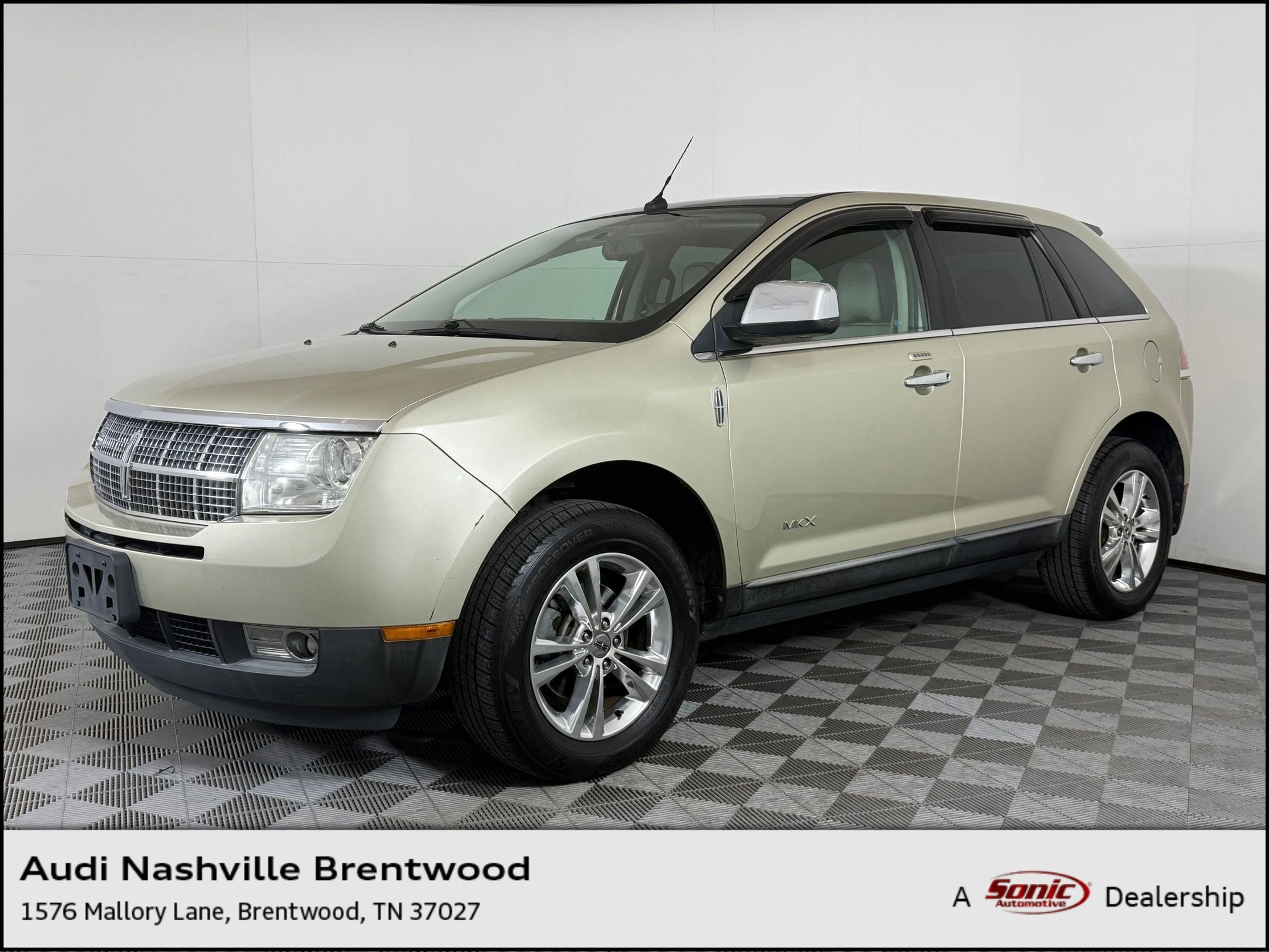 2010 Lincoln MKX Base's photo