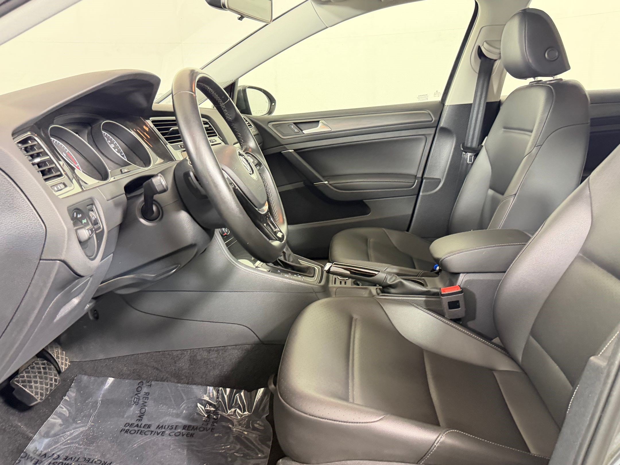 2019 Volkswagen Golf SE Hatchback