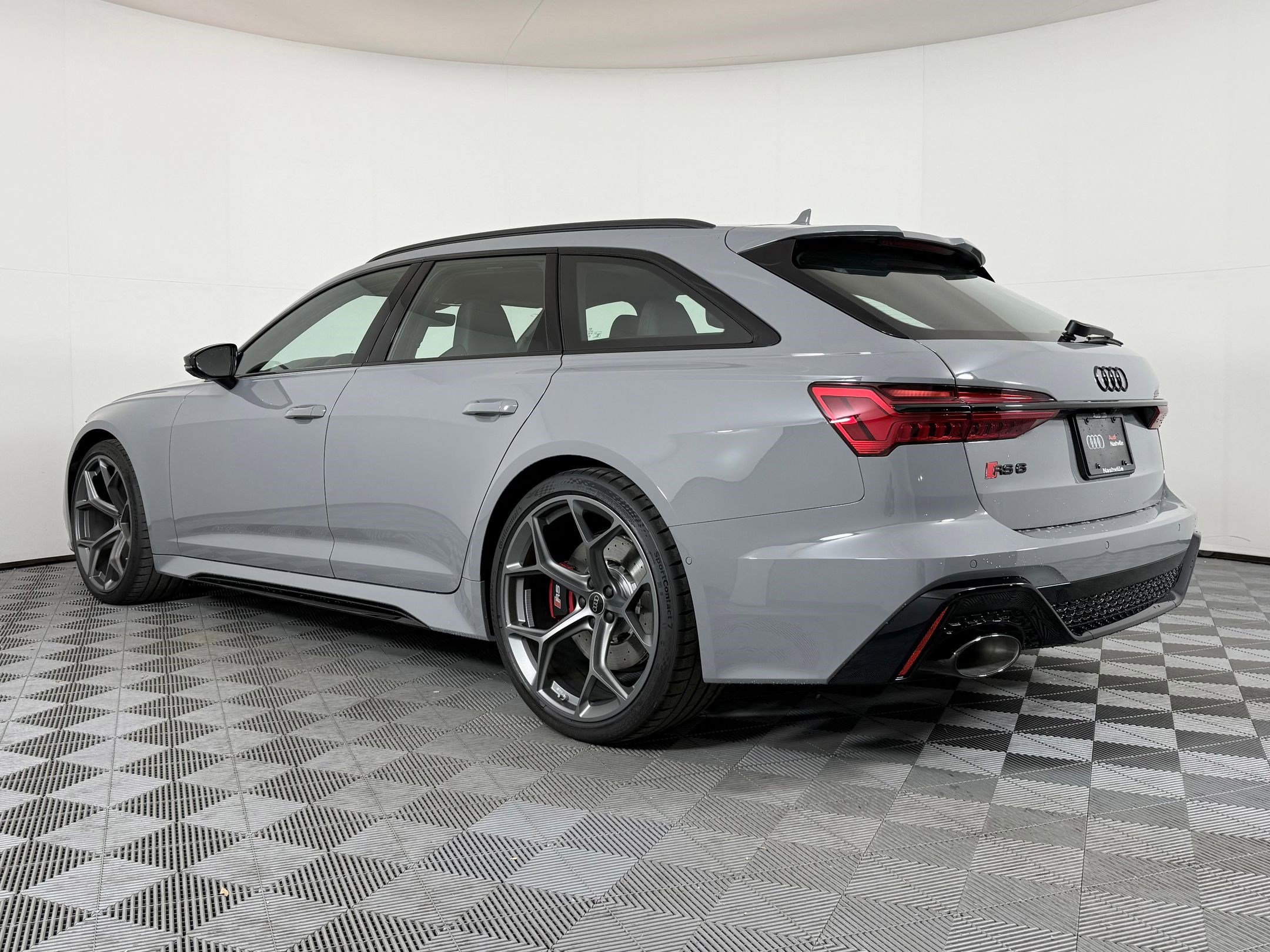 2026 Audi RS 6 Avant Performance Base photo 2