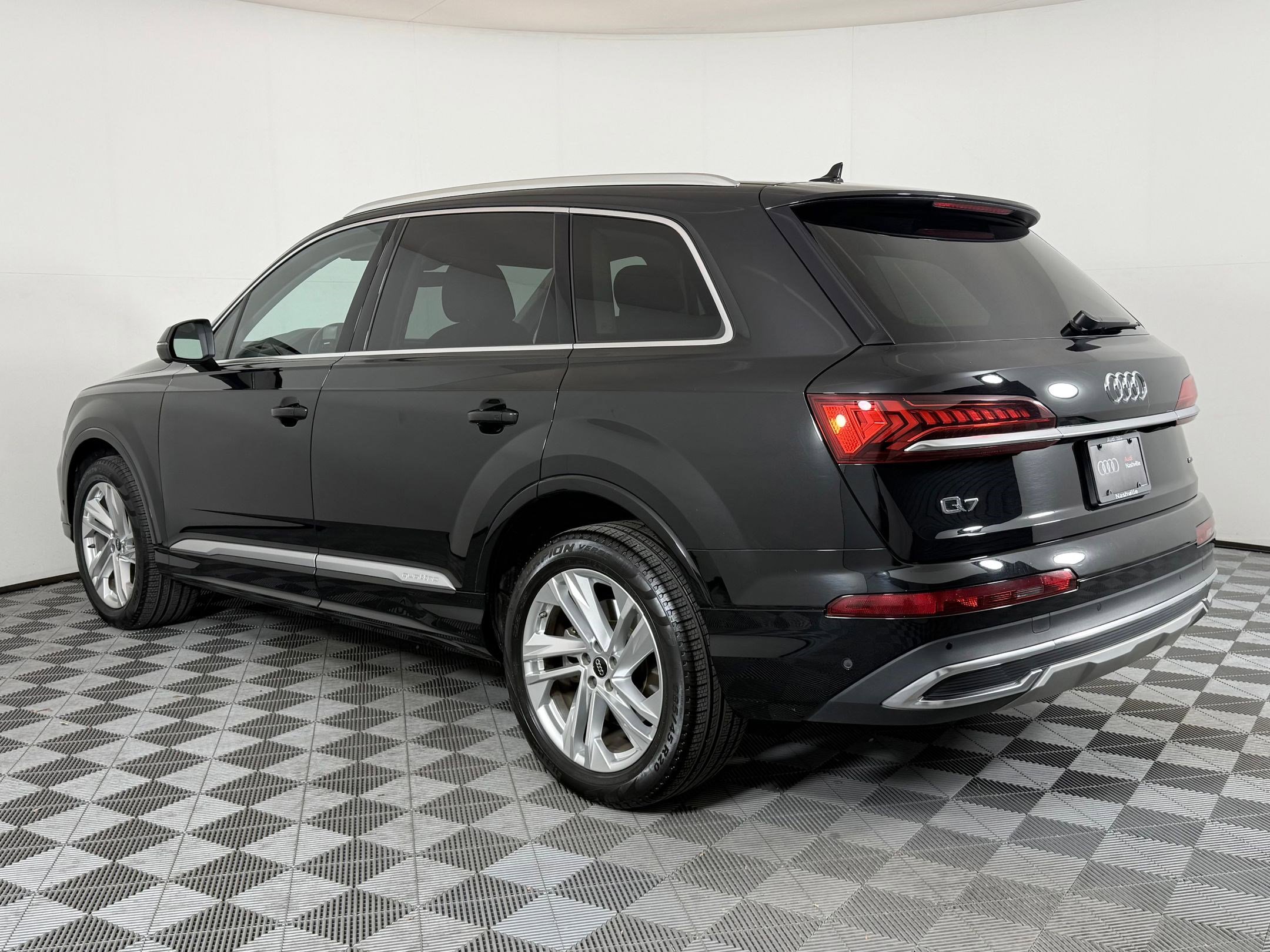 2023 Audi Q7 Premium Plus photo 3