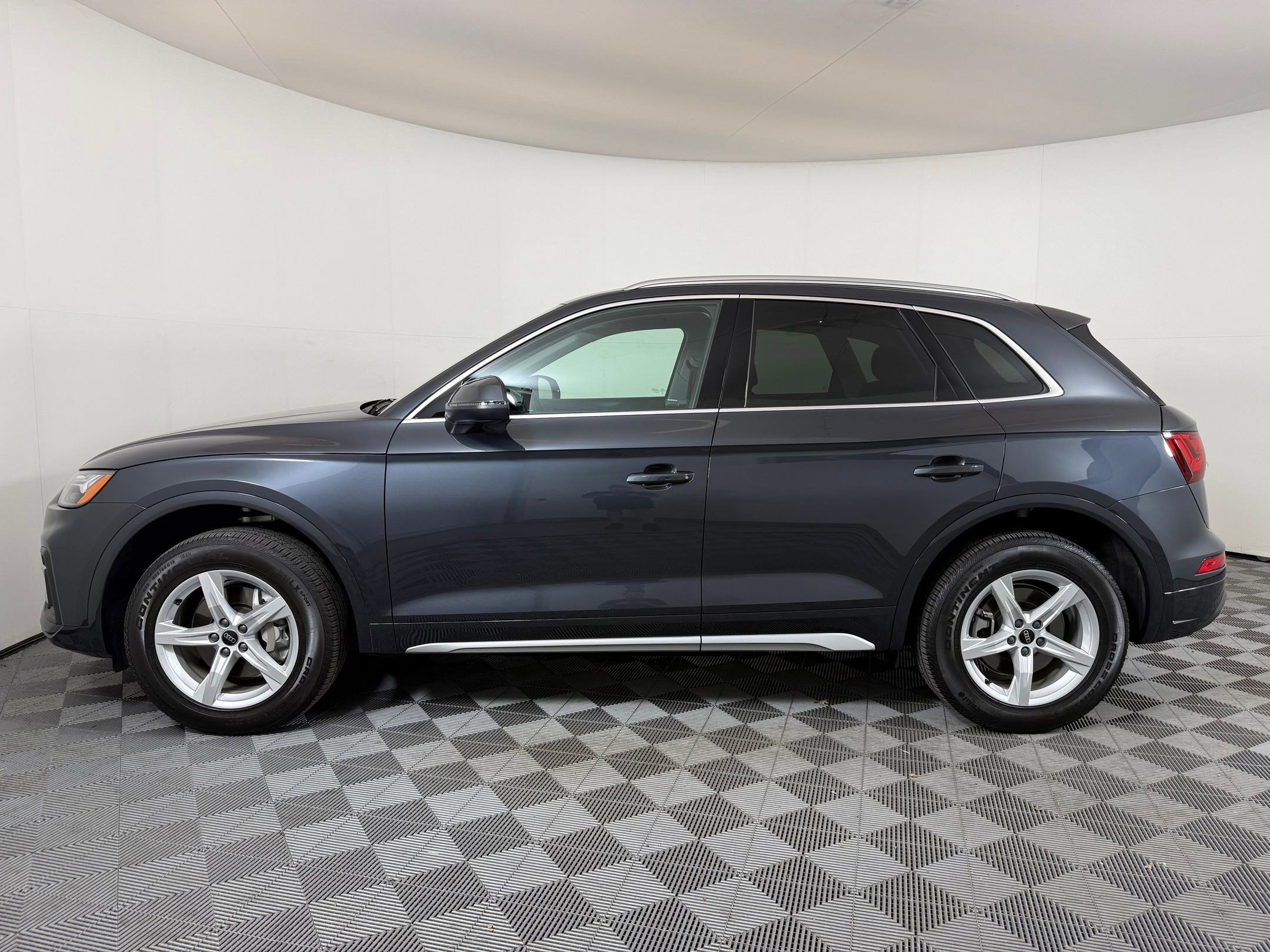 2024 Audi Q5 Premium photo 2