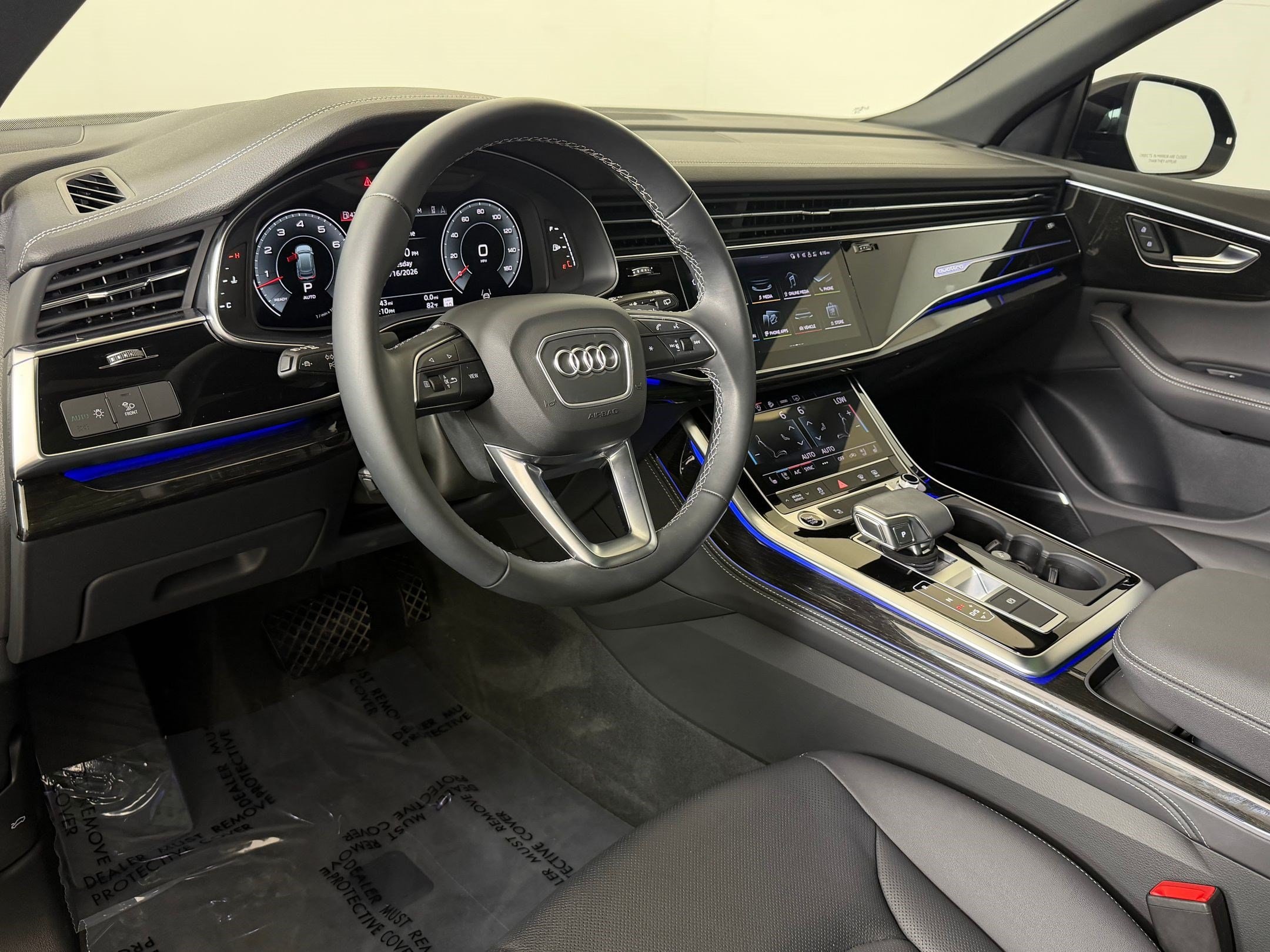 Q8 Premium Plus SUV