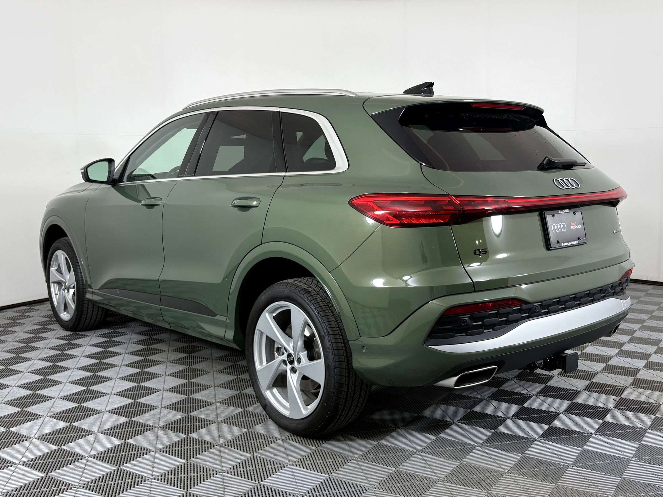 2025 Audi Q5 2.0T Premium Plus photo 3