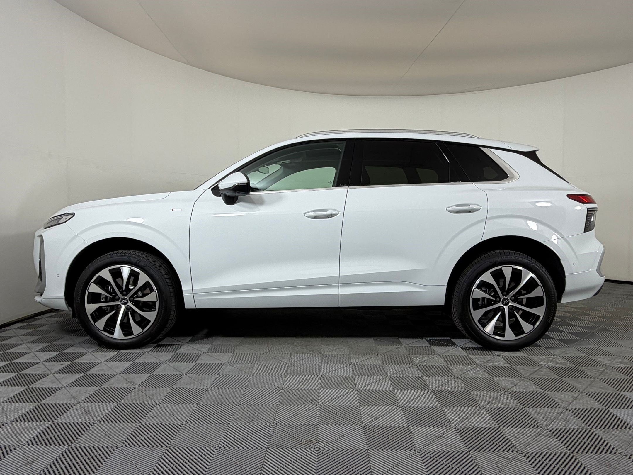 Q3 S Line SUV