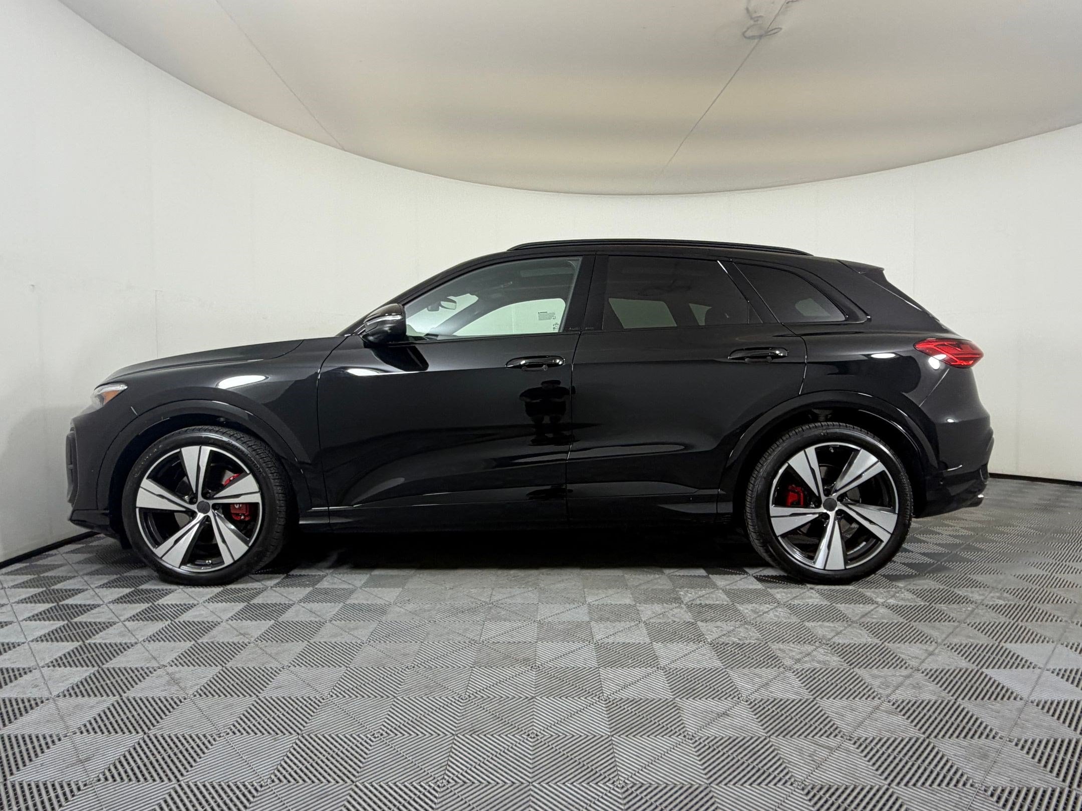 2026 Audi SQ5 Prestige SUV
