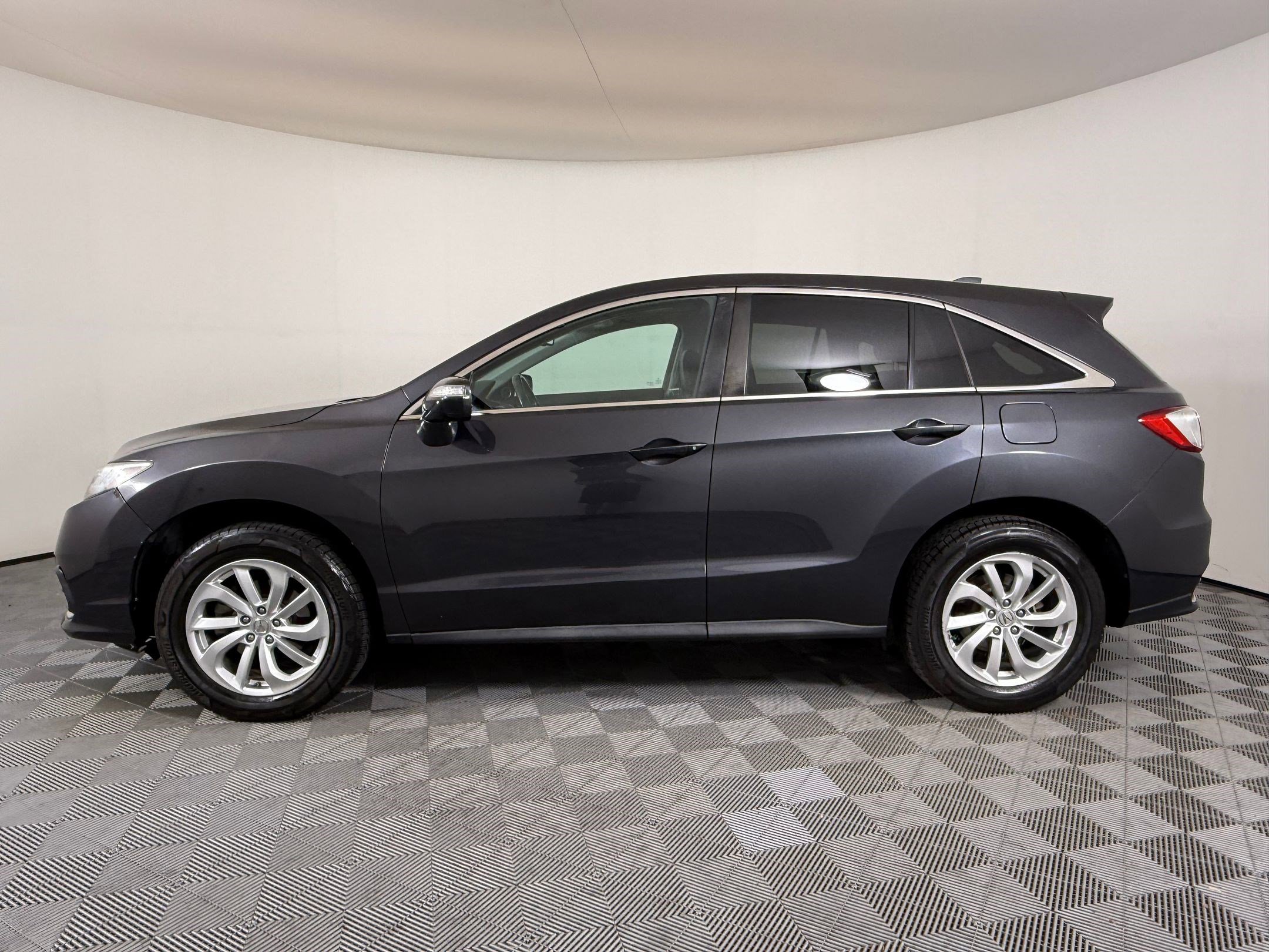 2016 Acura RDX Technology photo 2