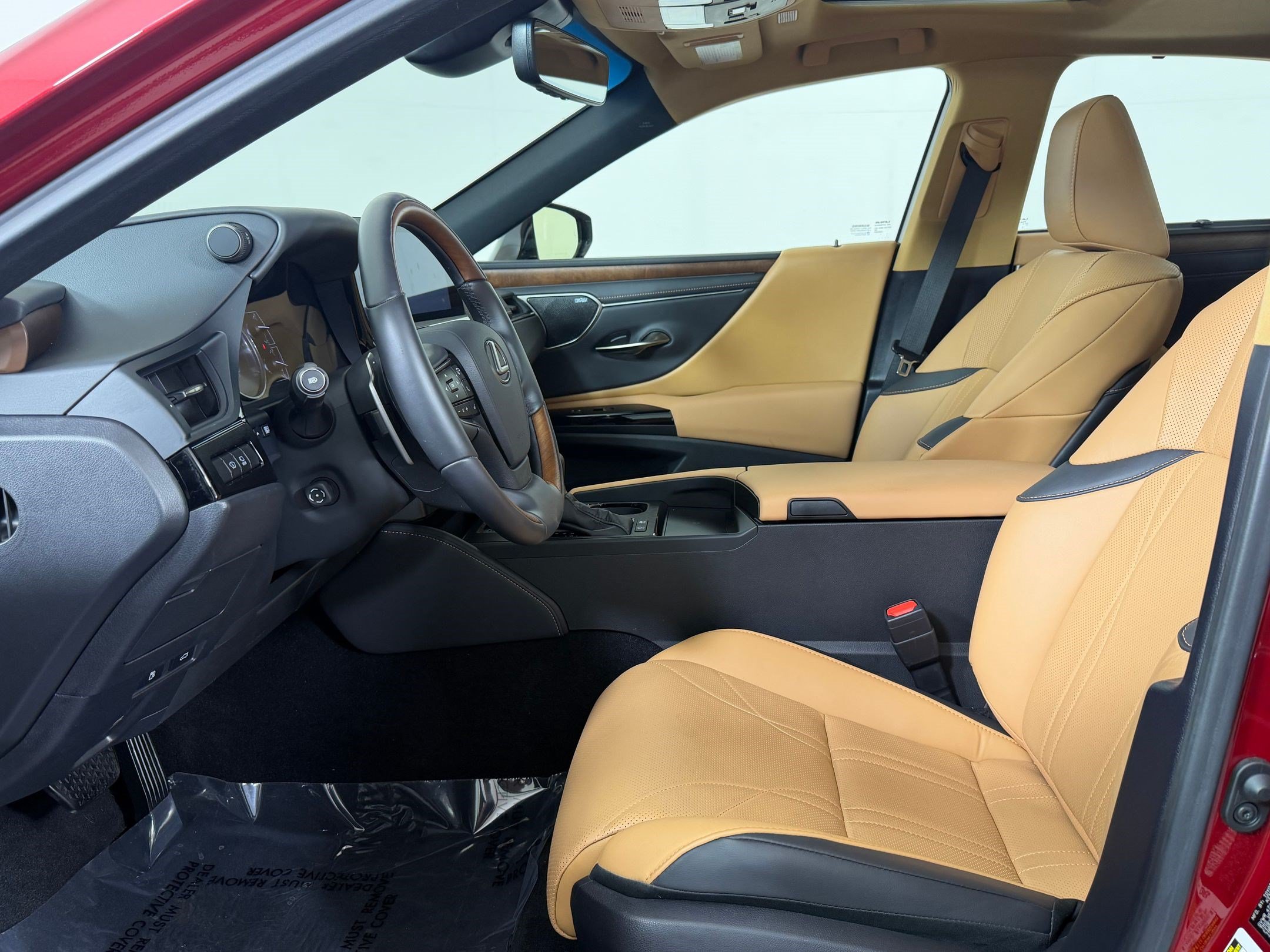 2025 LEXUS ES ES 300h Ultra Luxury Sedan