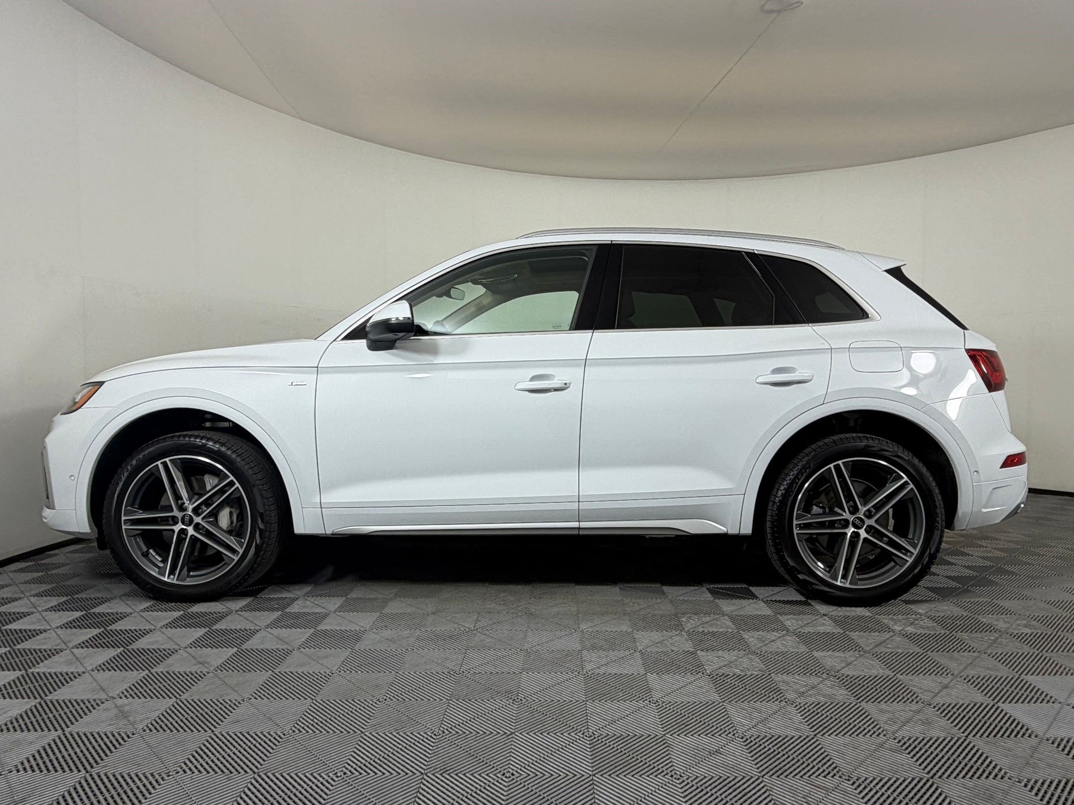 2024 Audi Q5 S Line Prestige SUV