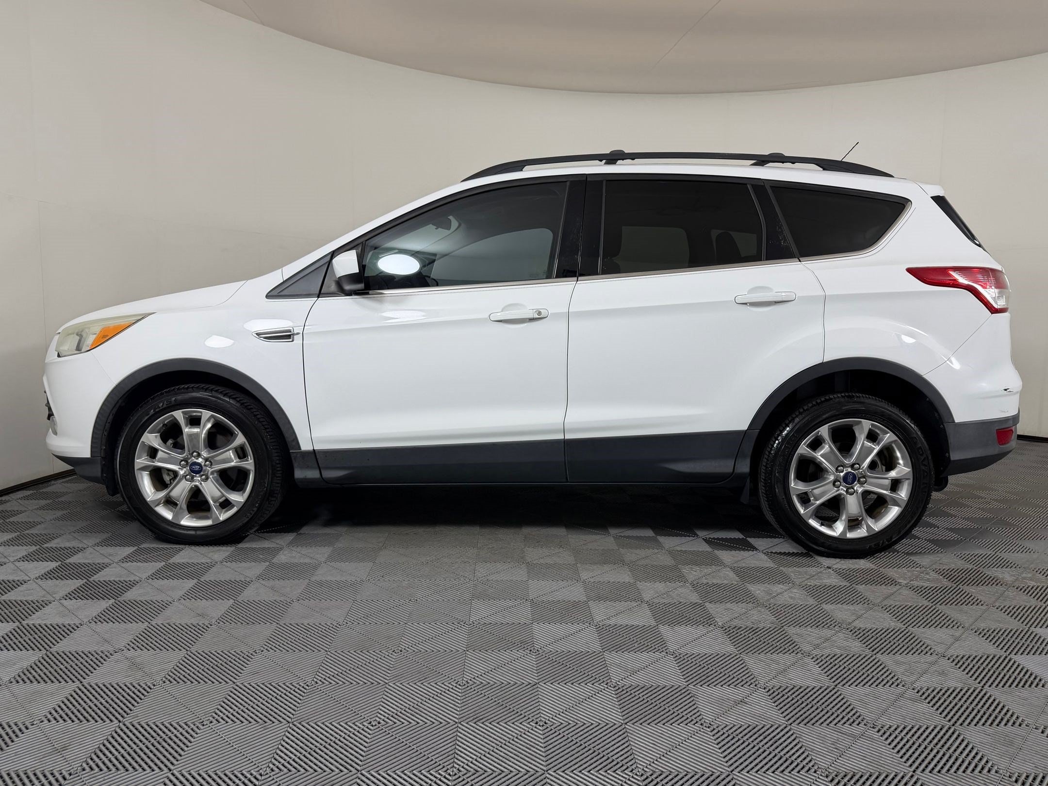 Used 2013 Ford Escape SE with VIN 1FMCU0GX5DUC71361 for sale in Brentwood, TN