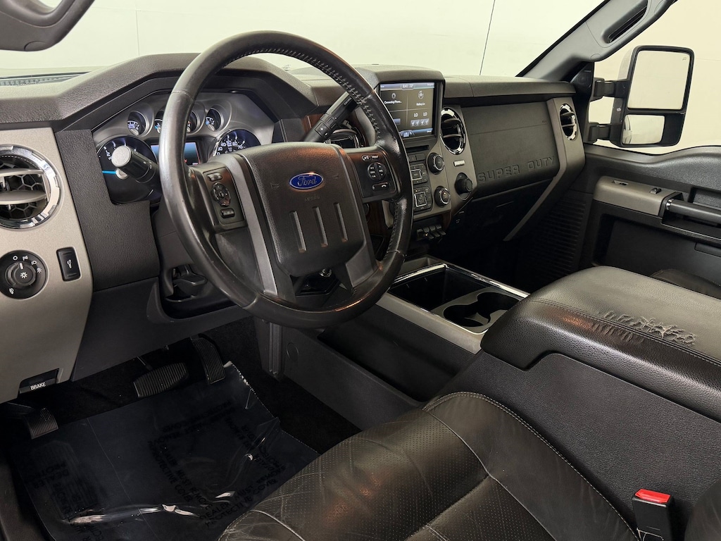 Used 2014 Ford Super Duty F-250 SRW Lariat Truck Crew Cab