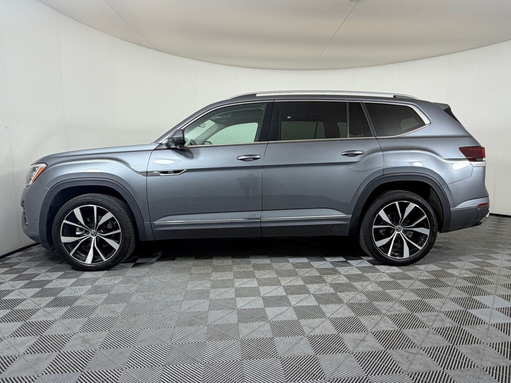 Used 2024 Volkswagen Atlas 2.0T SEL Premium R-Line SUV